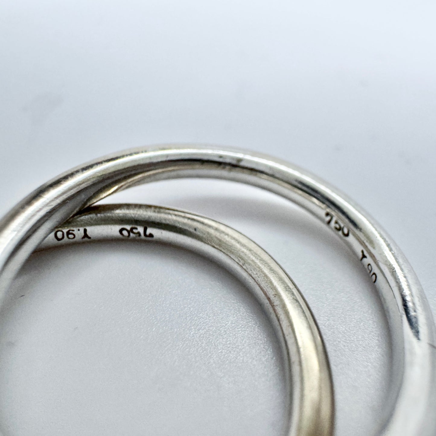 18k Gold Diamond Stack-Twin-Friends Rings.