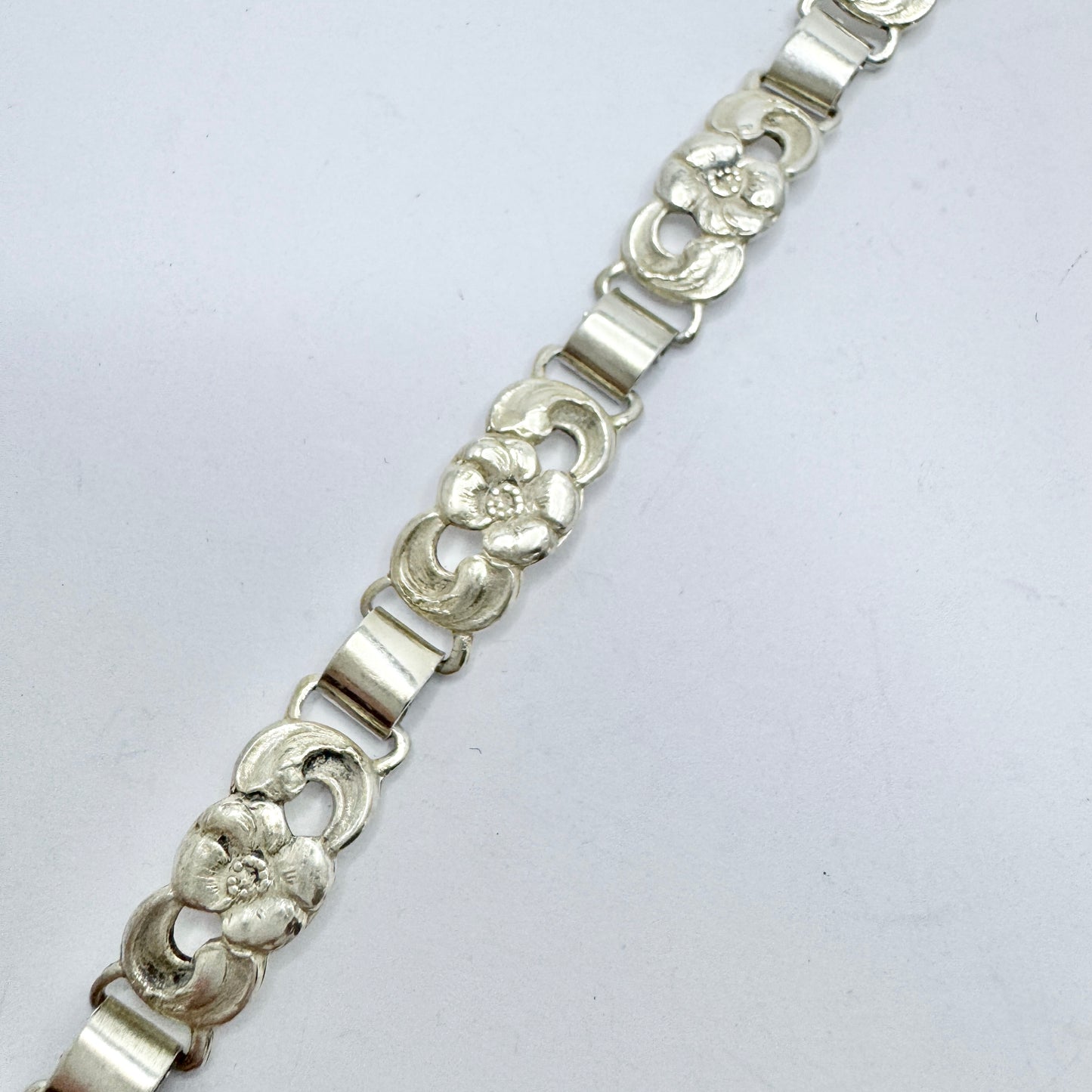 Asa-Silver Tage Linde, Sweden 1955. Vintage Solid Silver Floral Bracelet.