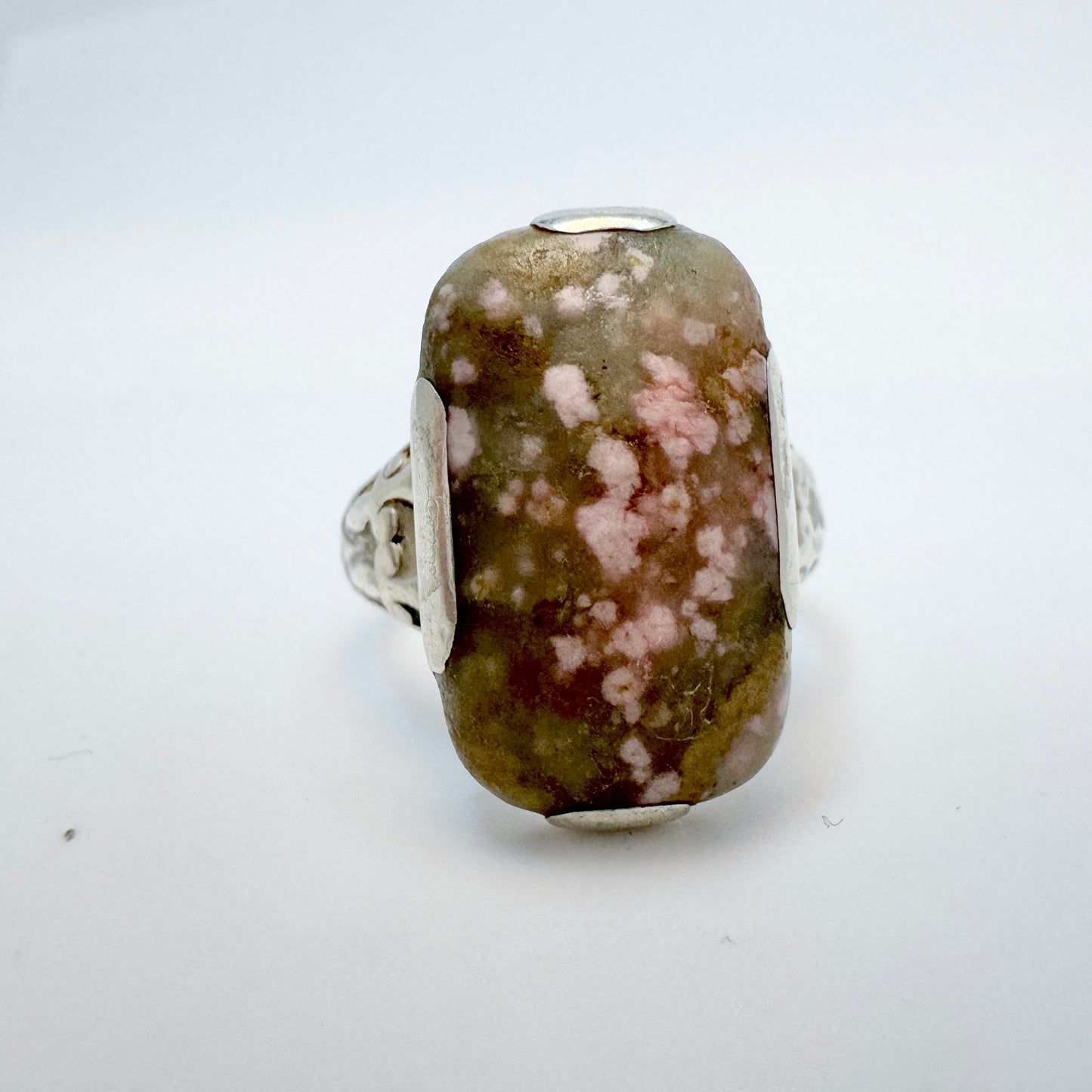 Vintage Sterling Silver Hardstone Ring.