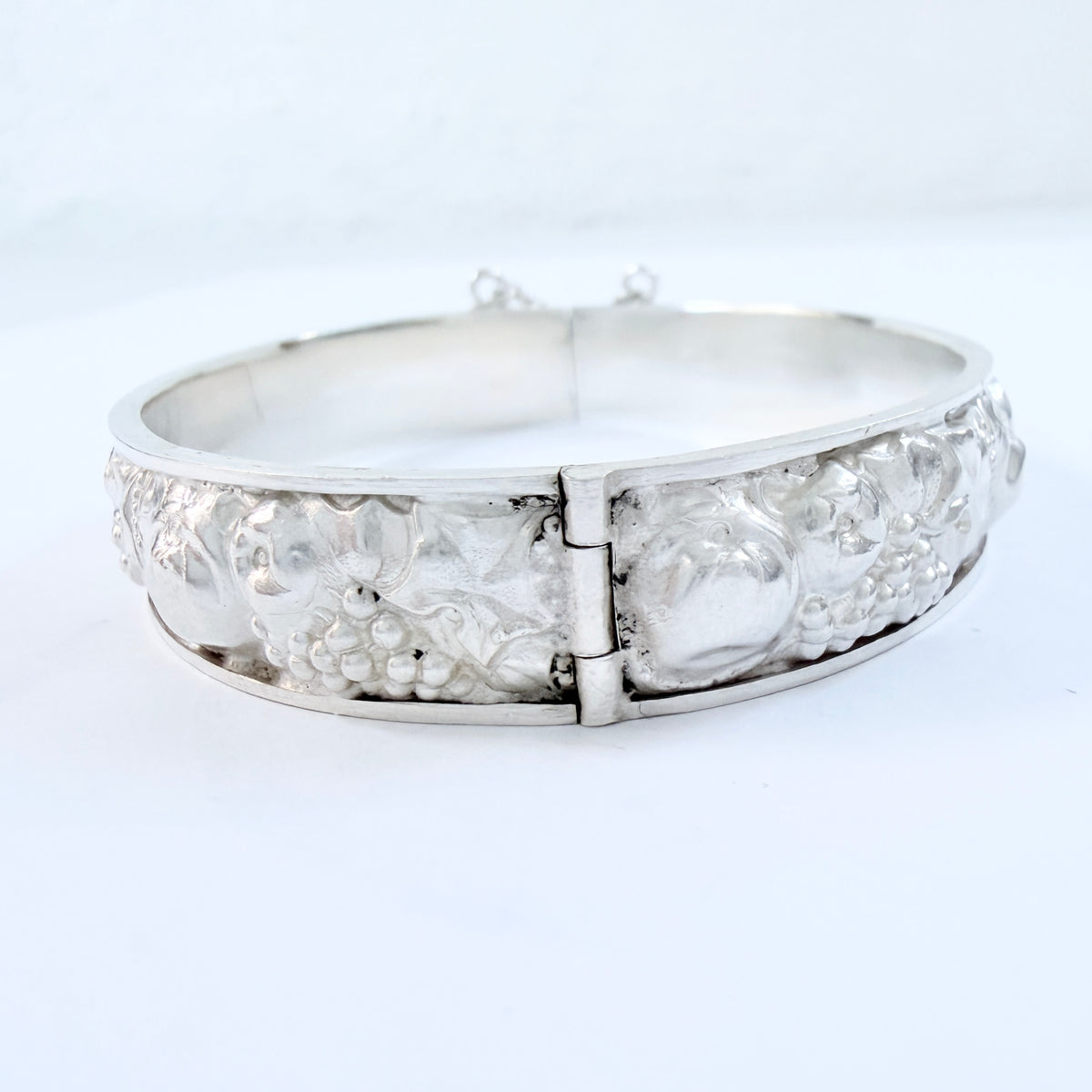 Portugal 1940s. Solid Silver Floral Hinged Bangle Bracelet.