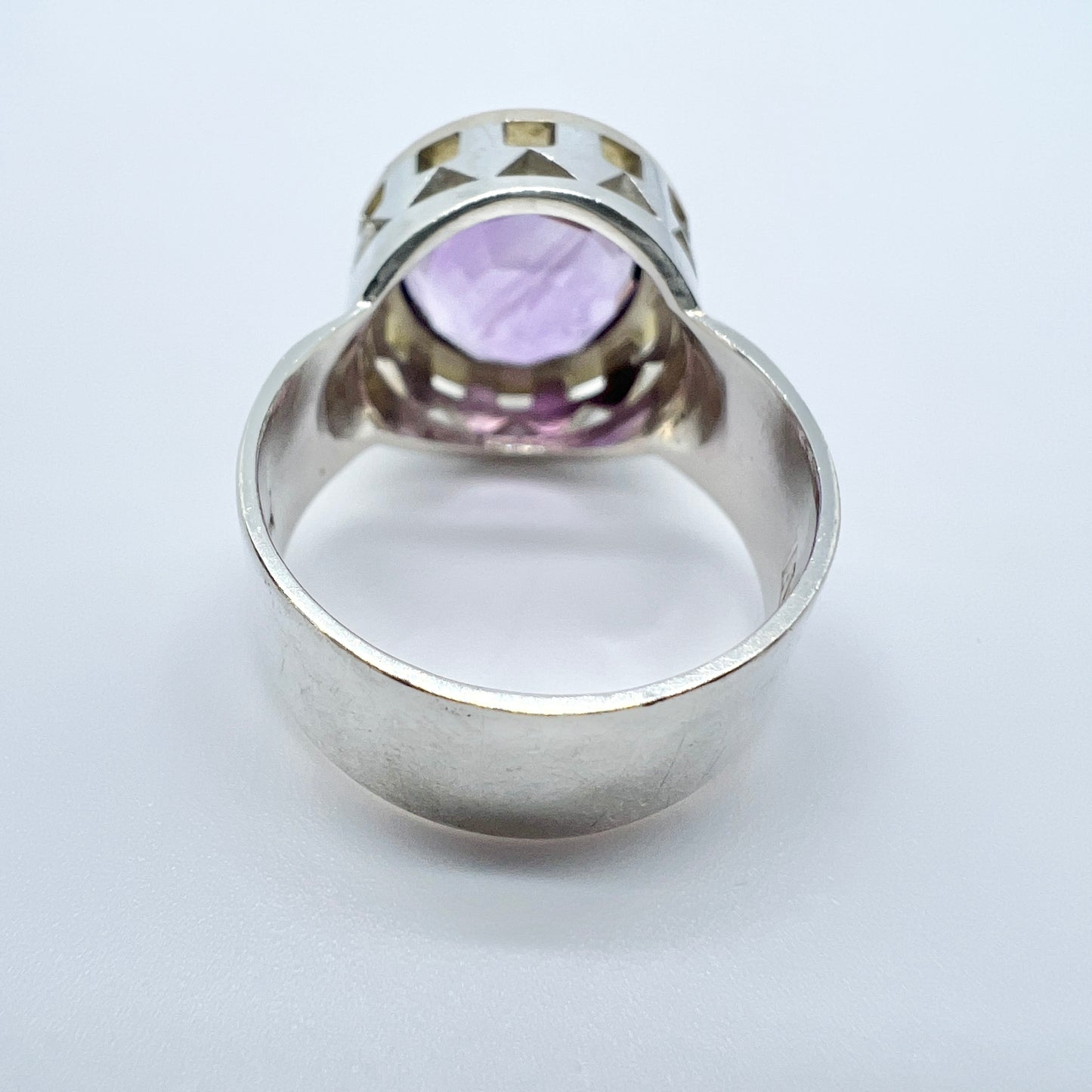 Anders Högberg, Sweden 1965. Vintage Sterling Silver 18k Gold Amethyst Ring. Signed.