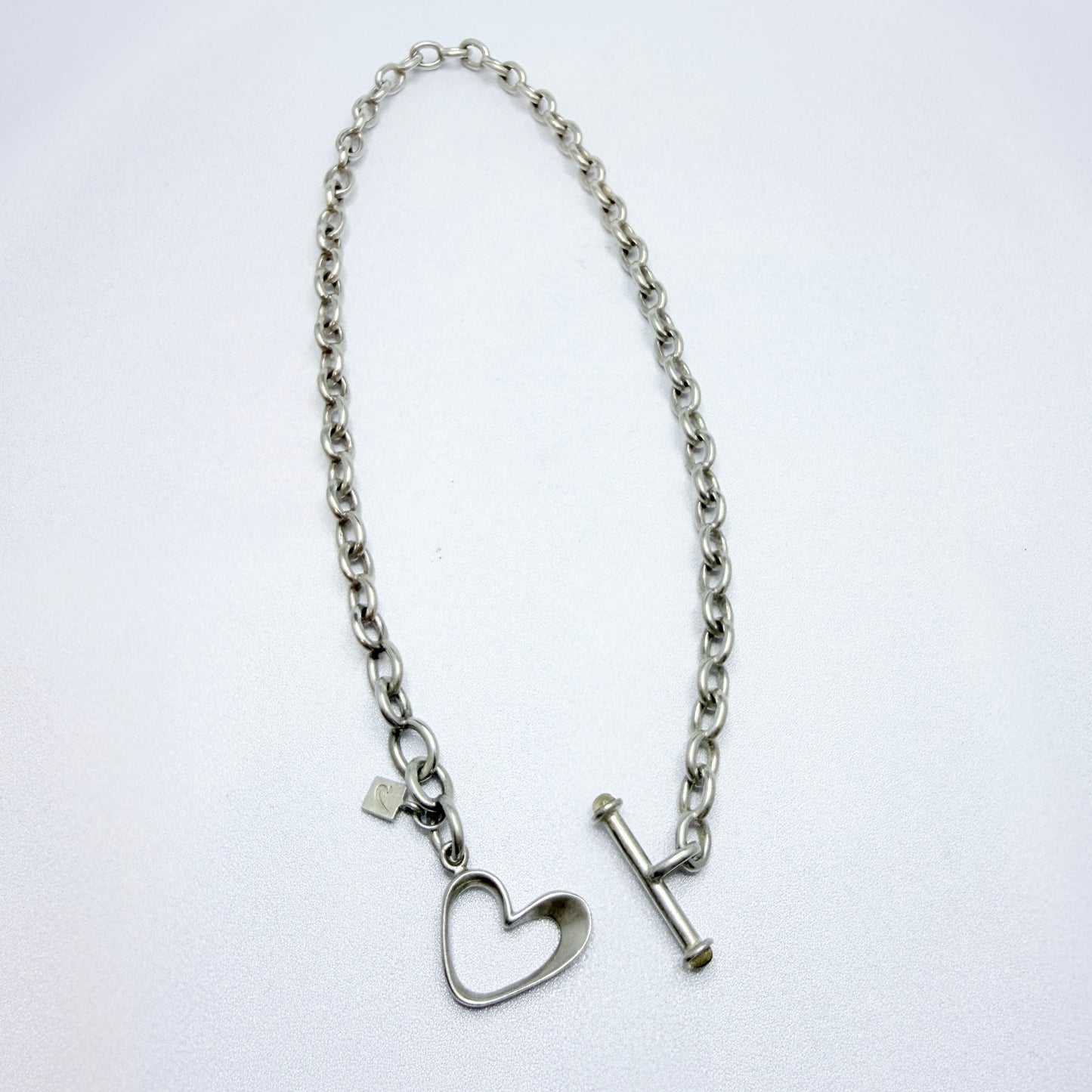 RAUFF, Denmark. Sterling Silver Heart Toogle Clasp Chain Necklace.
