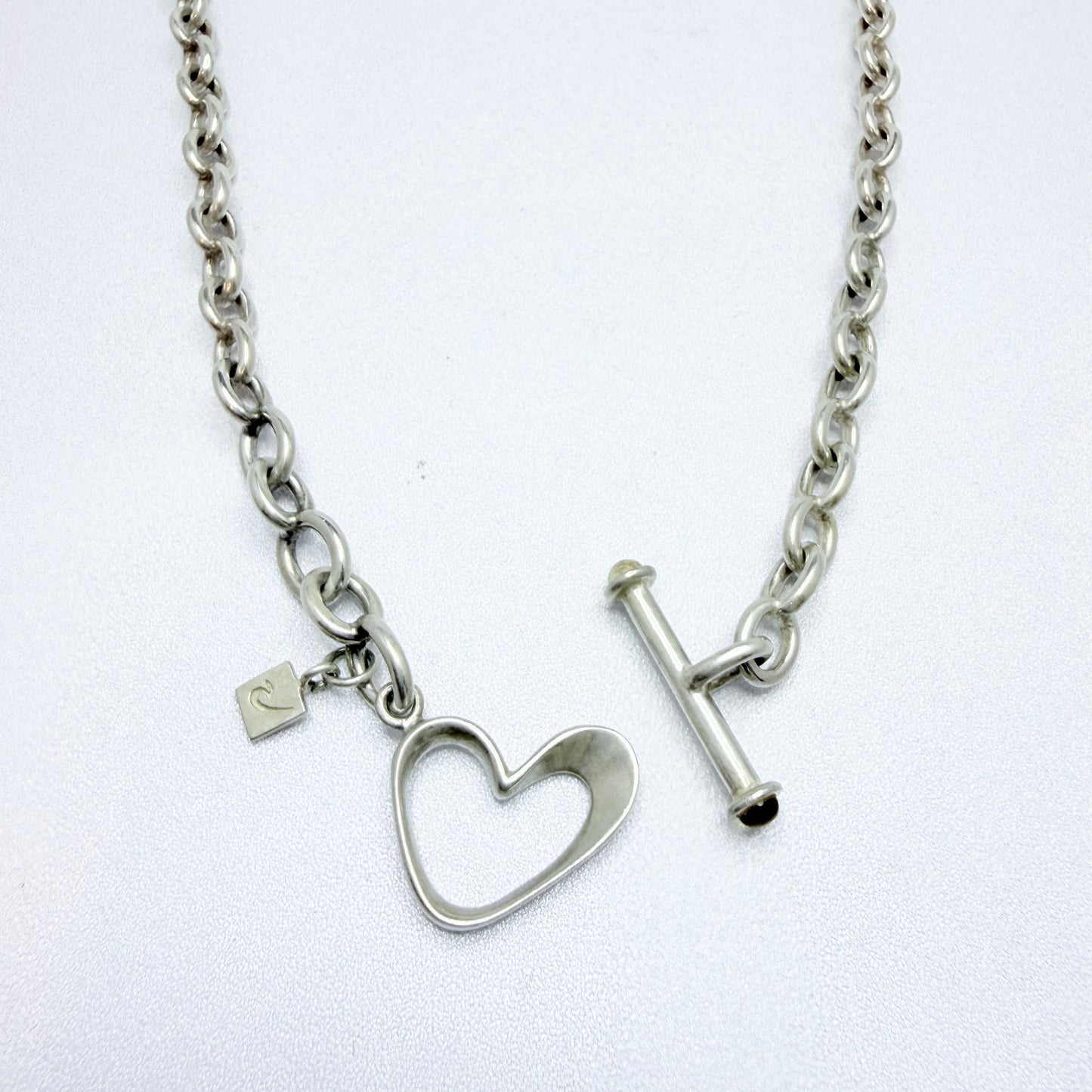 RAUFF, Denmark. Sterling Silver Heart Toogle Clasp Chain Necklace.