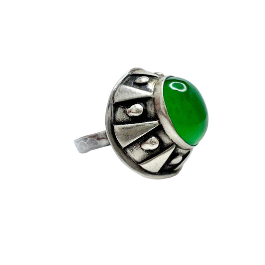 Vintage 1950s. Mid-century Modern Solid Silver Green Chrysoprase Ring.