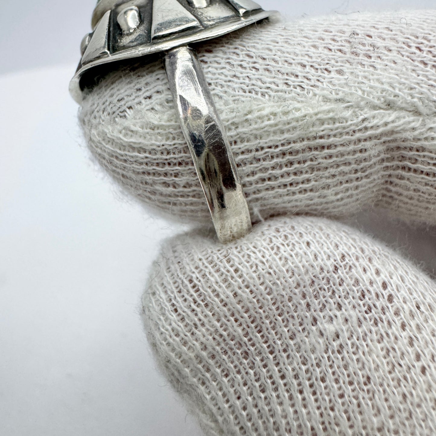 Vintage 1950s. Mid-century Modern Solid Silver Green Chrysoprase Ring.