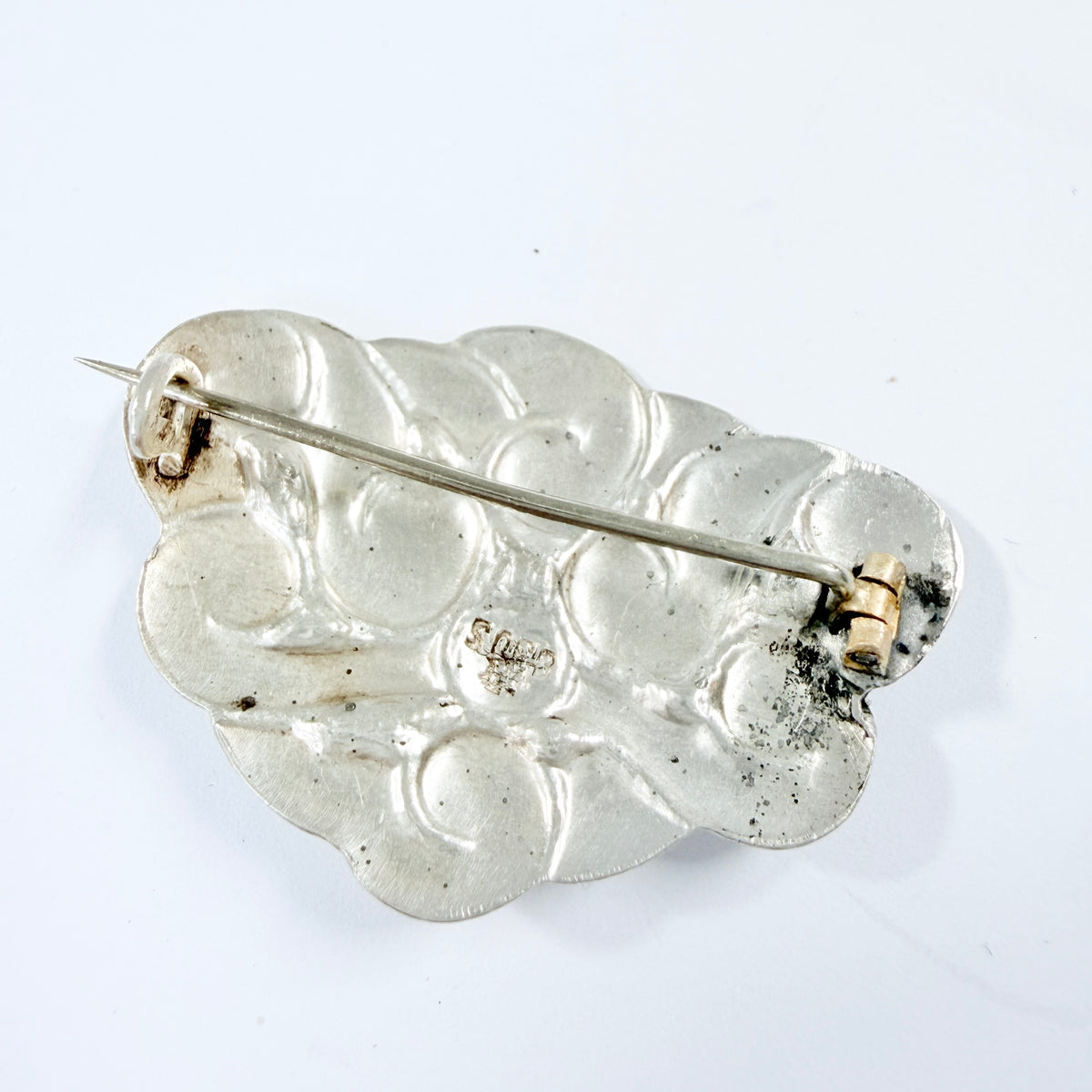 Denmark ca 1920. Antique Art Nouveau Solid Silver Chrysoprase Brooch.