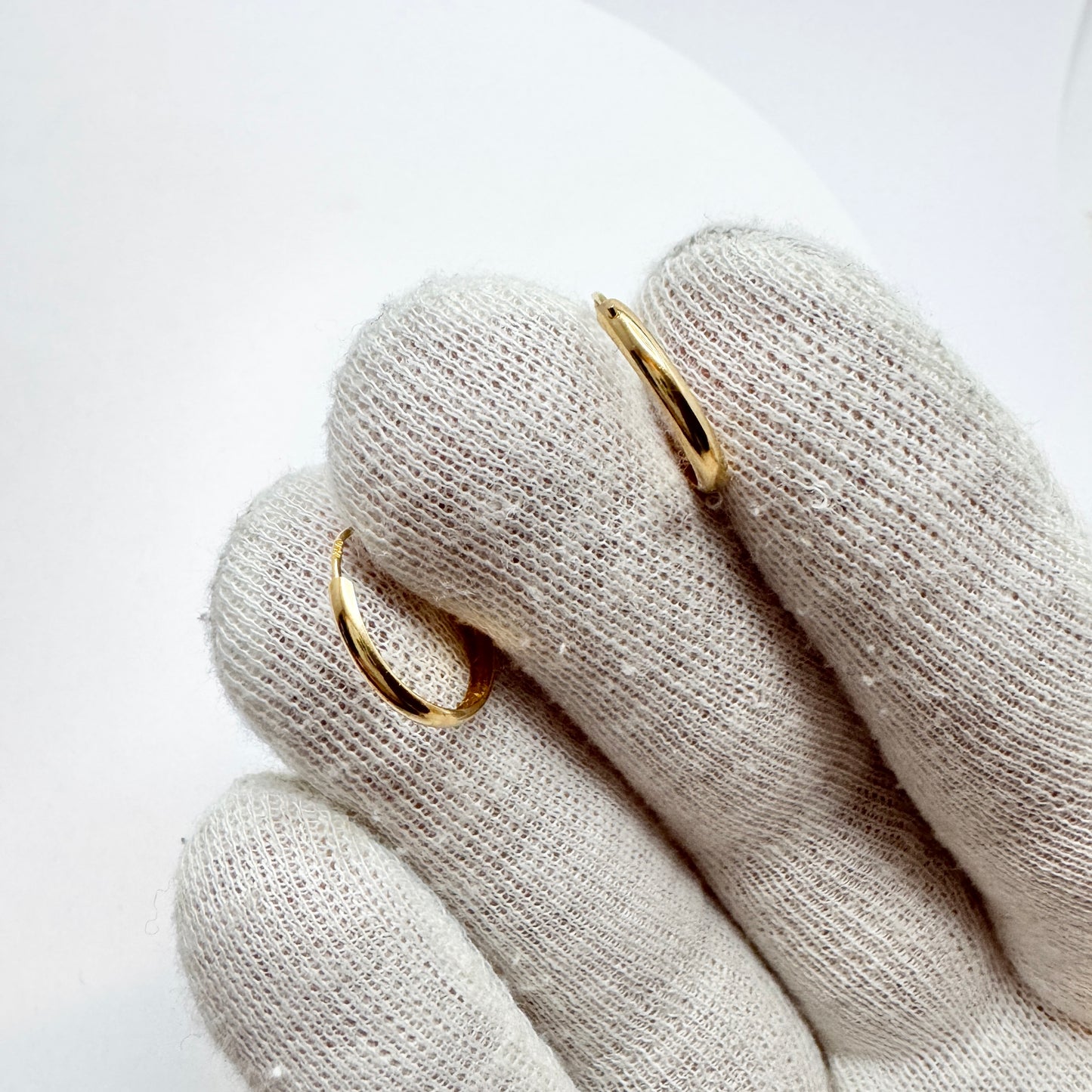 18k Gold Hoop Earrings.