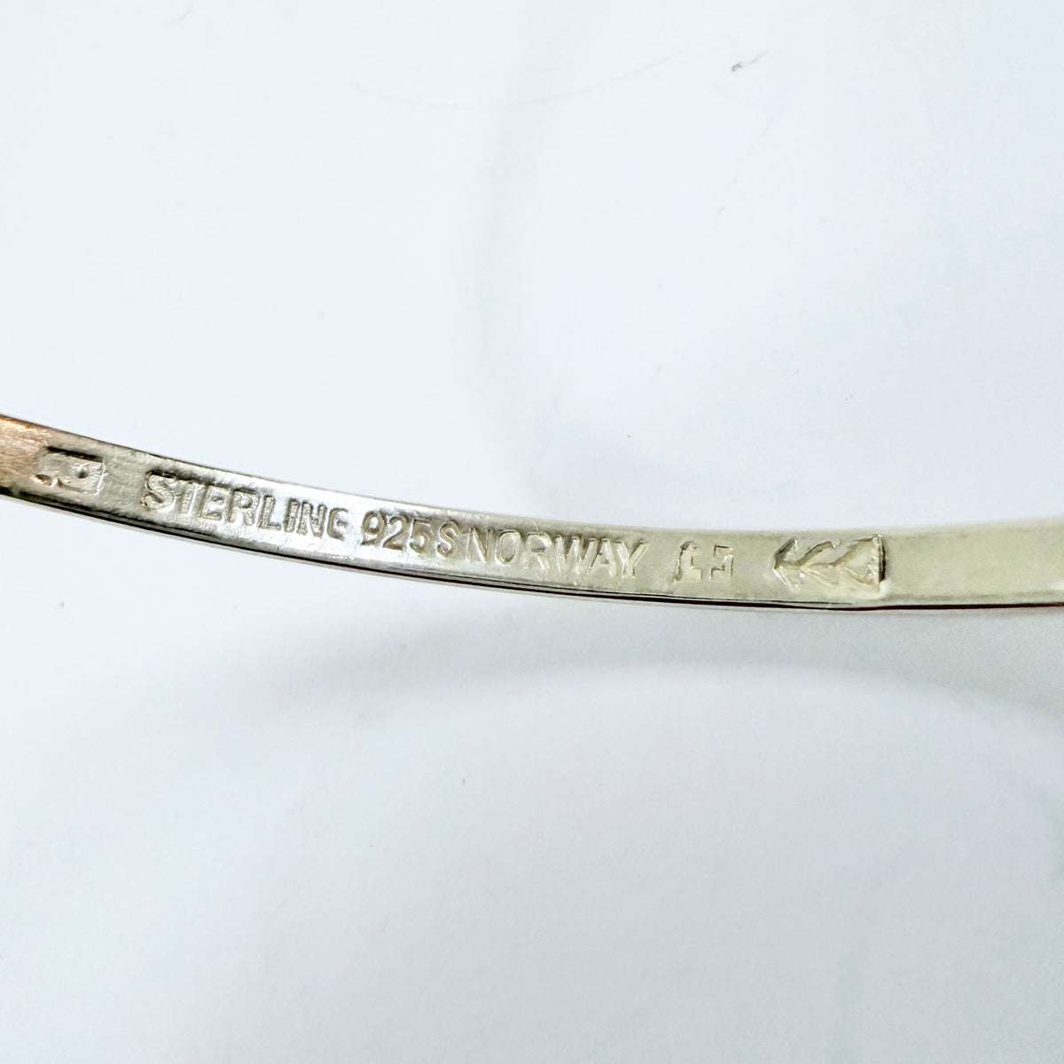 Erling Christoffersen, Plus Studios, Norway c 1960s. Vintage Sterling Silver Bangle Bracelet.