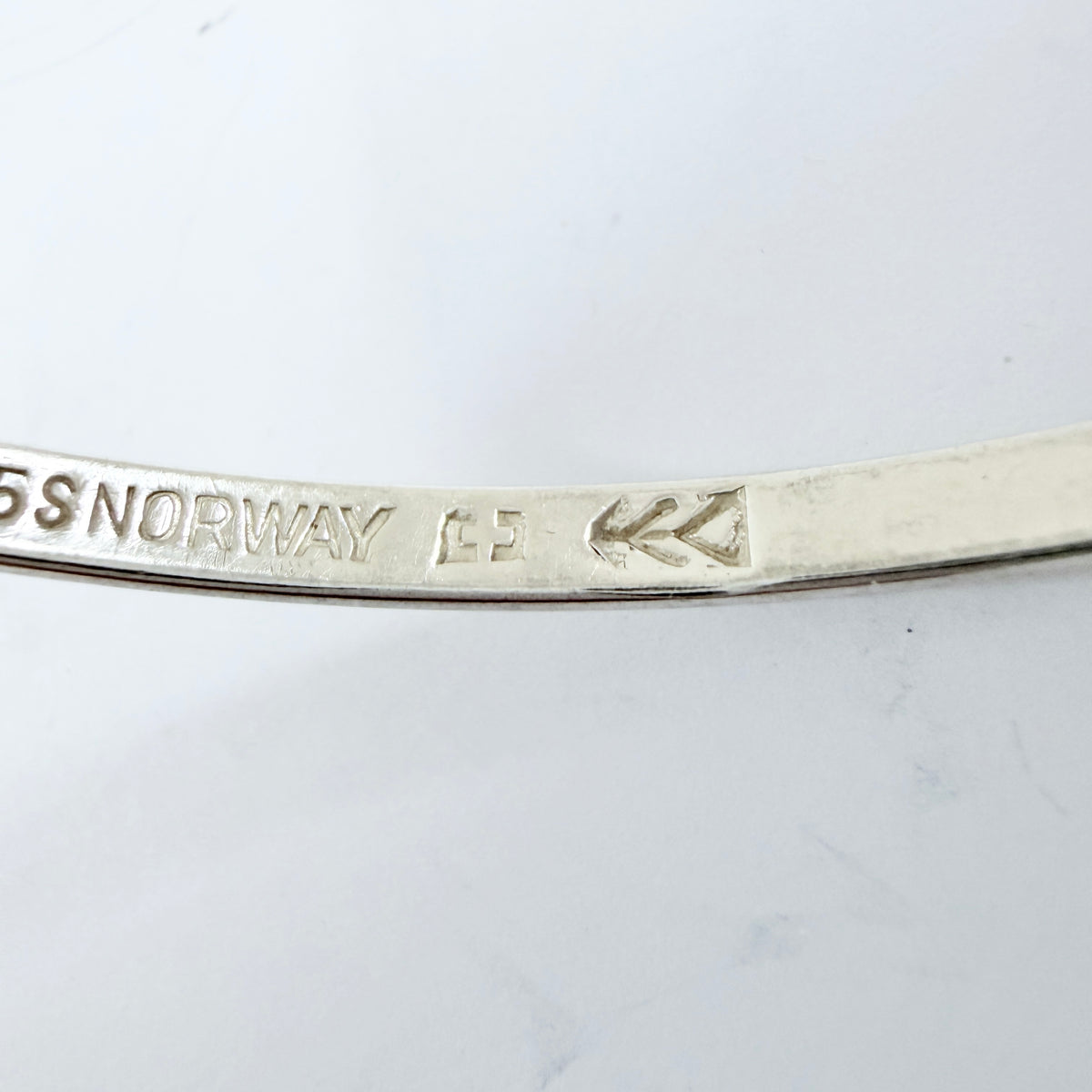 Erling Christoffersen, Plus Studios, Norway c 1960s. Vintage Sterling Silver Bangle Bracelet.