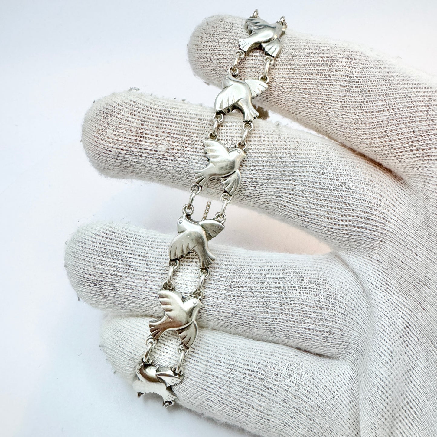 Emil Snedker, Copenhagen 1918-37. Sterling Silver Peace Dove Bracelet. Design 52