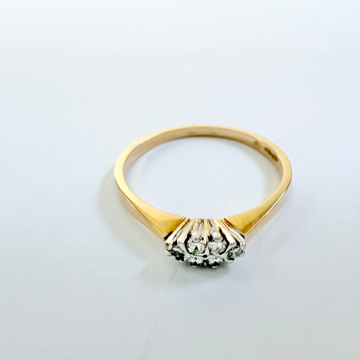 Vintage 18k Gold Diamond Ring.