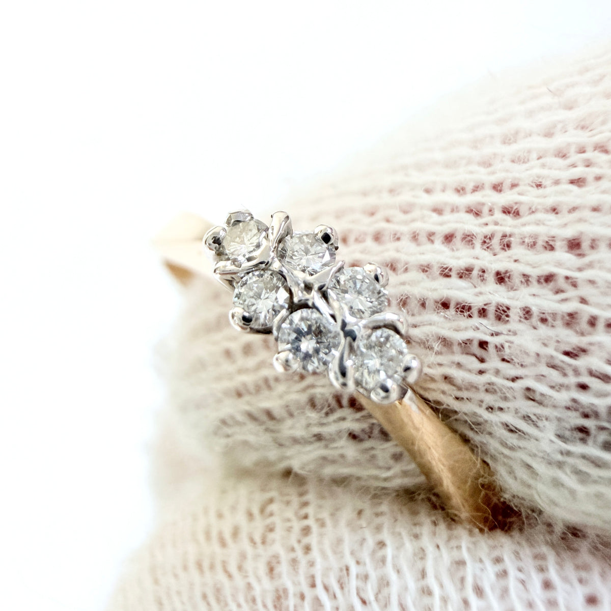 Vintage 18k Gold Diamond Ring.