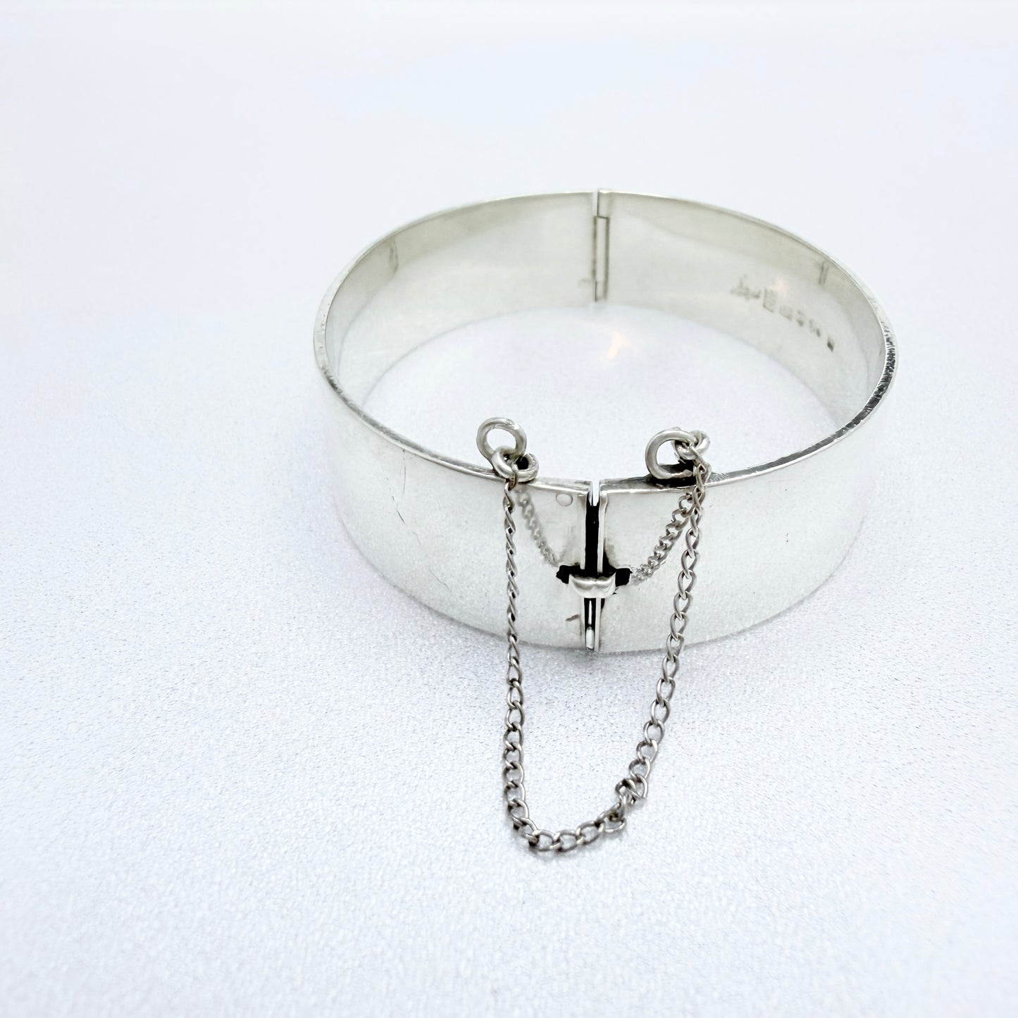 Sigurd Persson for Atlejé Stigbert, Sweden 1952. Vintage Sterling Silver Hinged Bangle