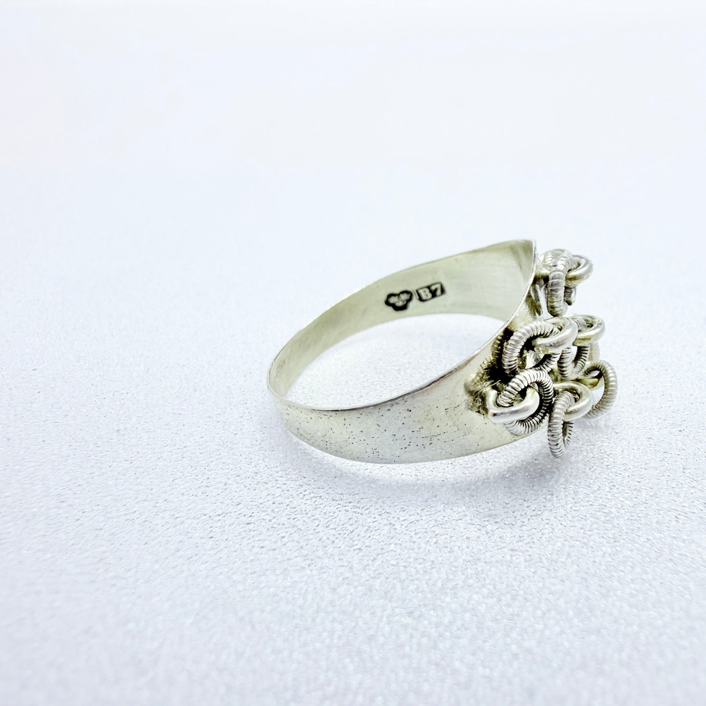 JG Hentzell, Sweden 1904. Antique Solid Silver Traditional Wedding Ring.
