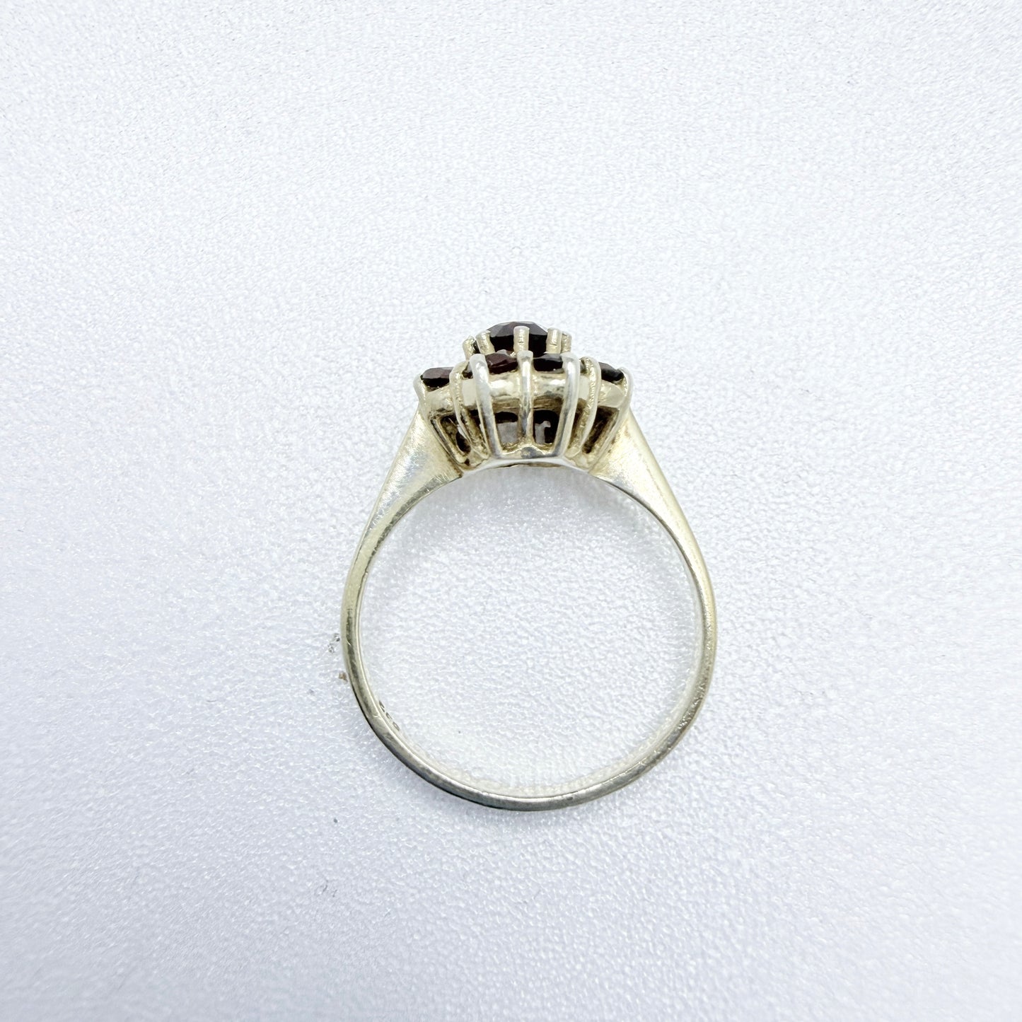 Vintage ca 1950s. Solid Silver Garnet Ring.