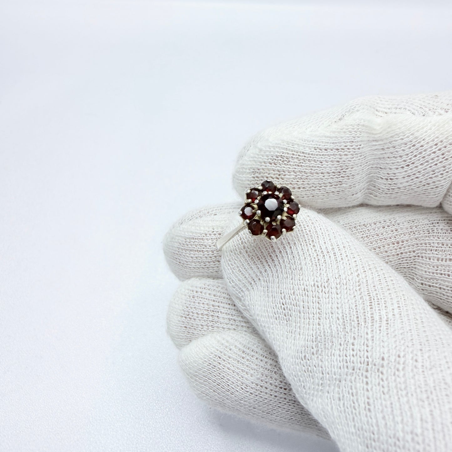 Vintage ca 1950s. Solid Silver Garnet Ring.