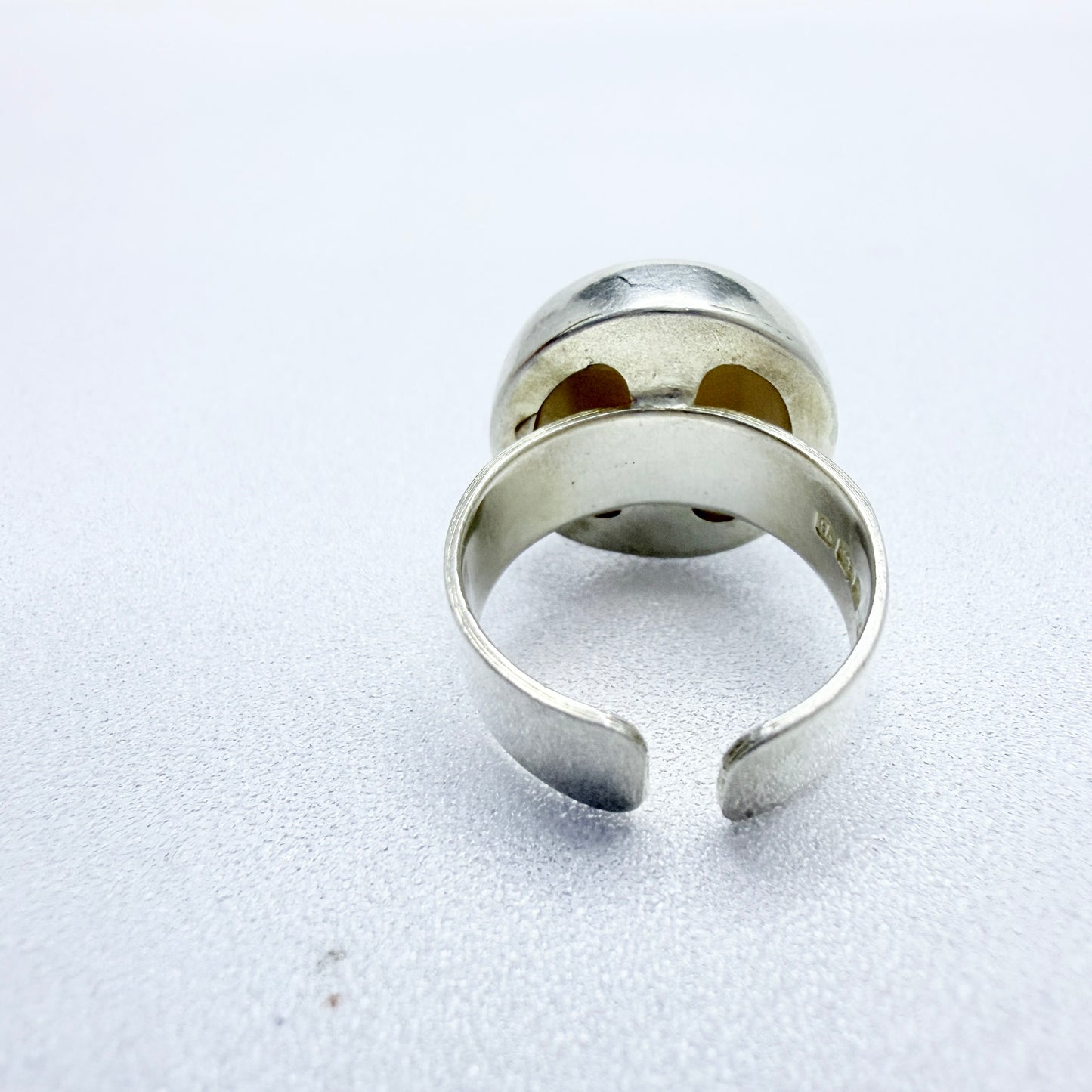 ART, Sheffield 1969. Vintage Sterling Silver Agate Ring.