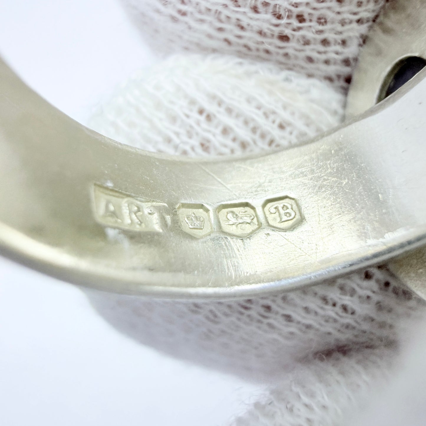 ART, Sheffield 1969. Vintage Sterling Silver Agate Ring.