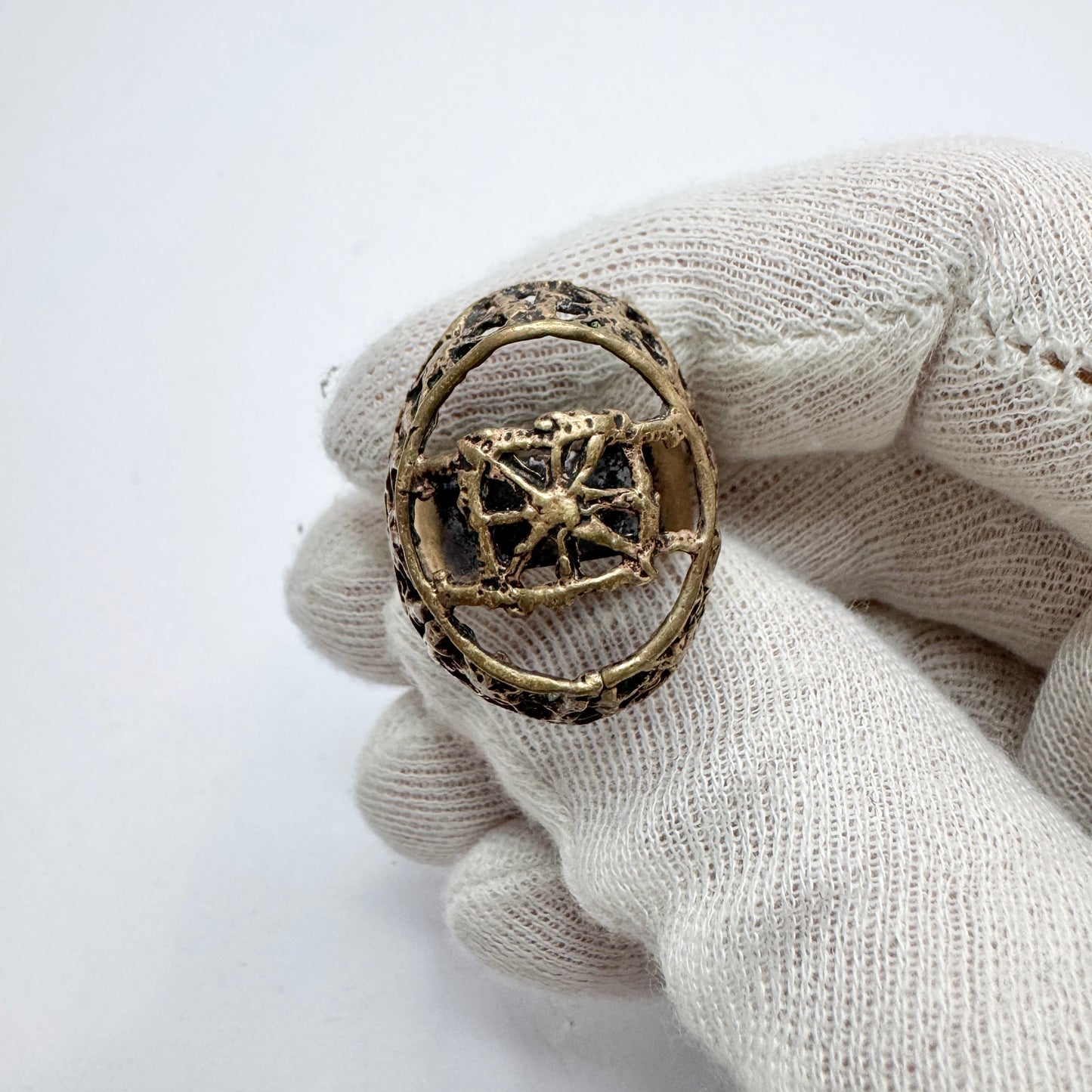 Pentti Sarpaneva, Finland. Vintage 1970s Bronze Ring. Design Pitsi