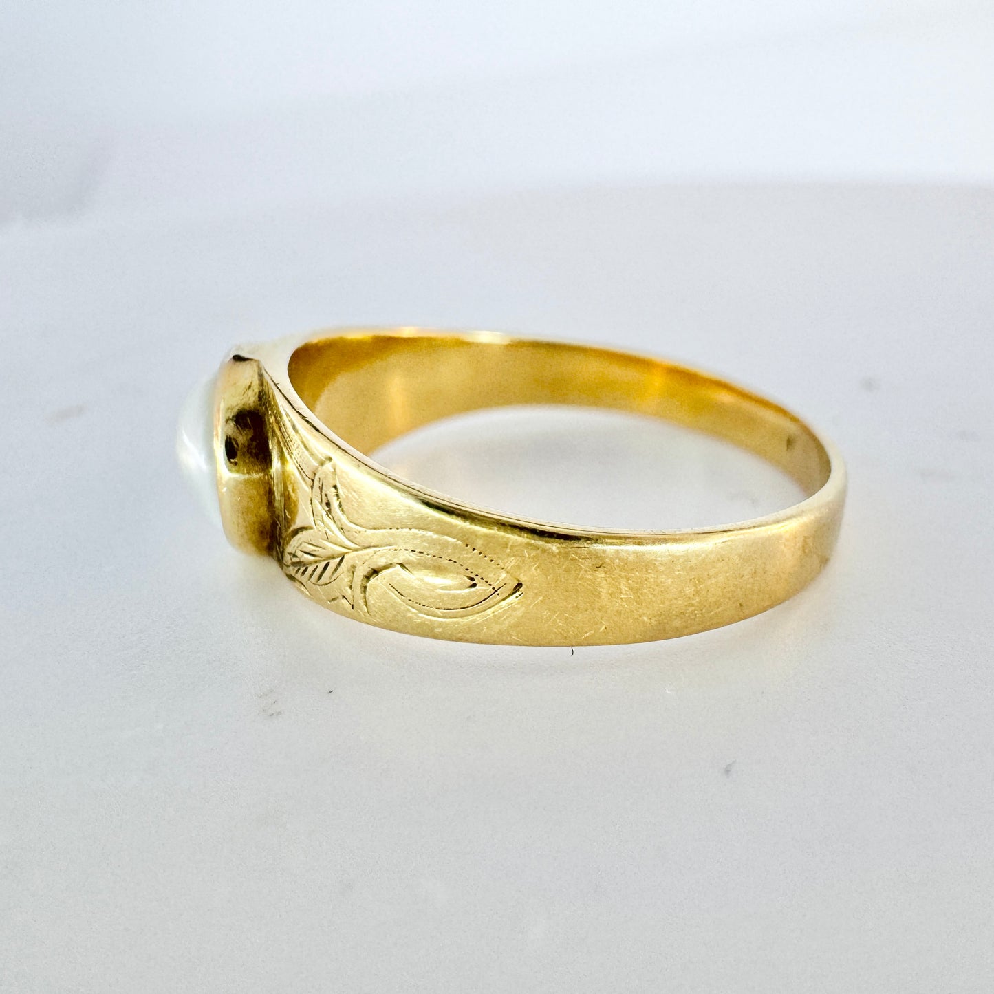 Strömberg, Sweden 1898. Antique Victorian 18k Gold Pearl Ring.