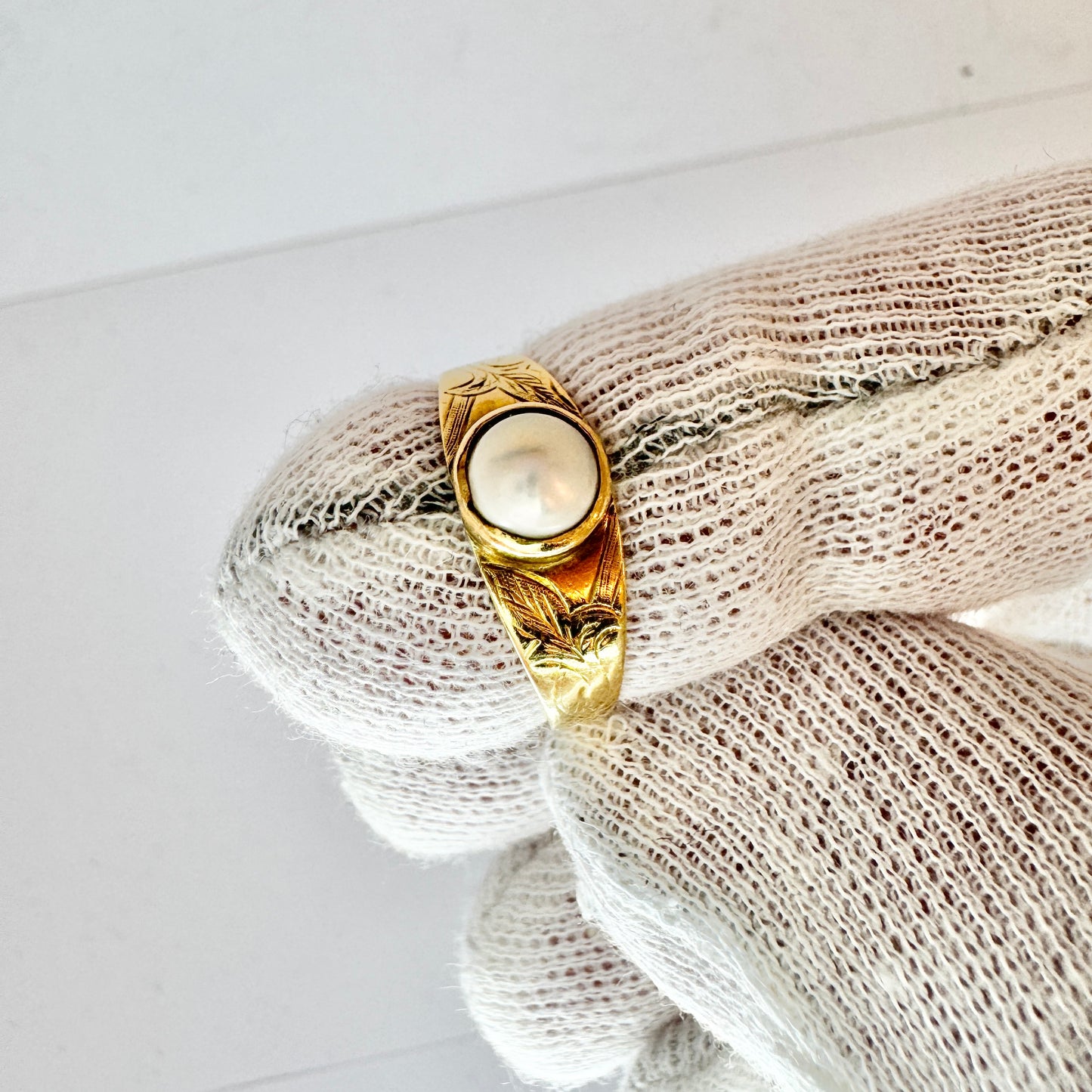 Strömberg, Sweden 1898. Antique Victorian 18k Gold Pearl Ring.