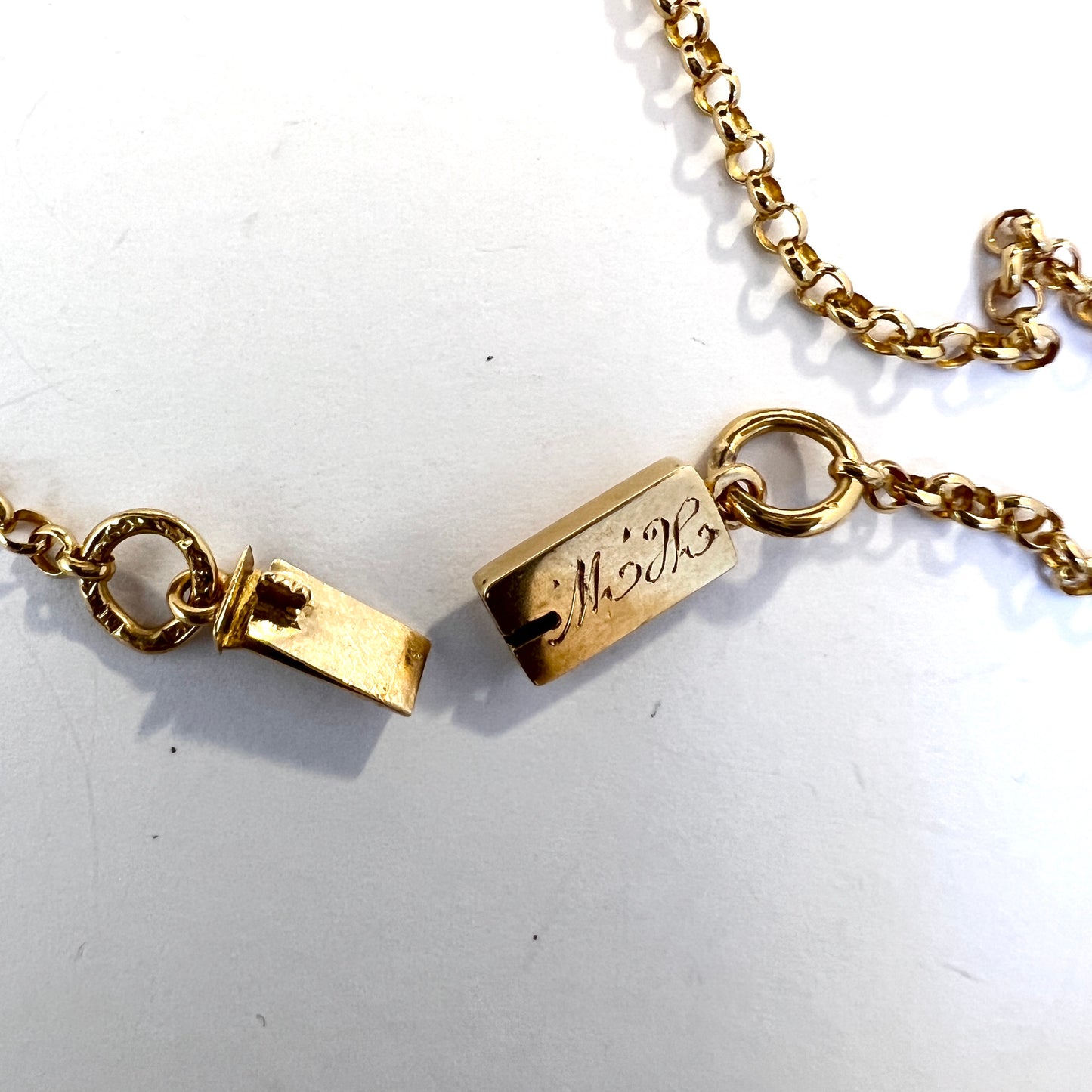 C.A Björklund, Sweden year 1914. Antique 18k Gold 65 inch Longuard Chain Necklace.