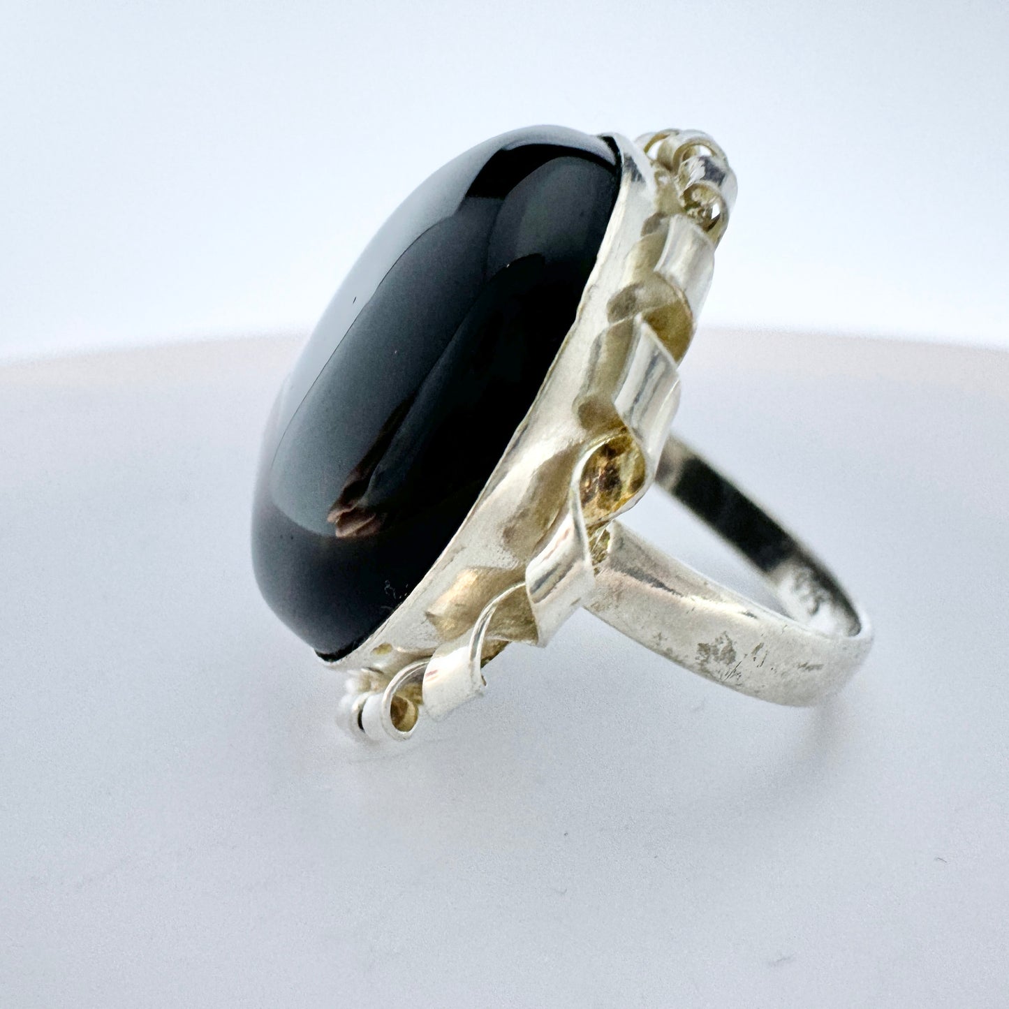 Vintage Sterling Silver Large Onyx Ring.