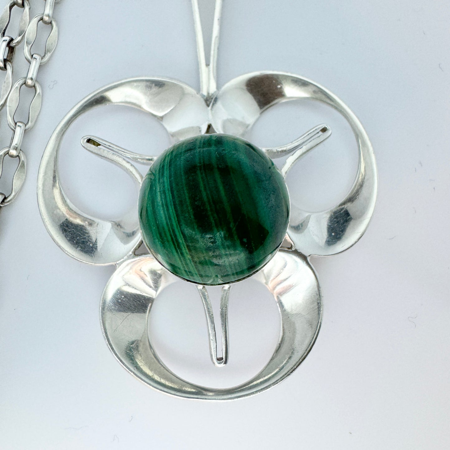 Theresia Hvorslev for Alton, Sweden 1973. Vintage Sterling Silver Malachite Pendant Necklace. Signed.