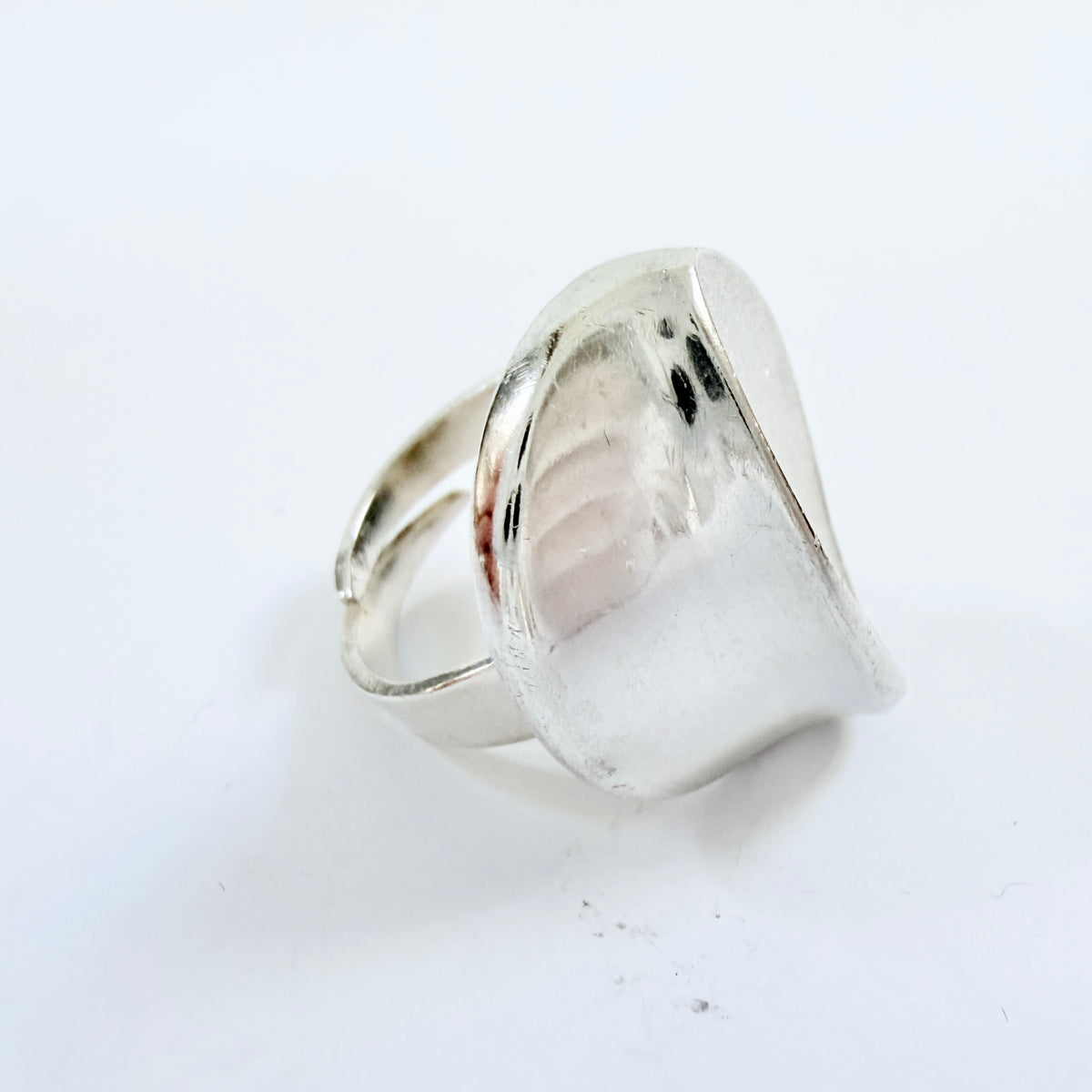Matti J Hyvärinen, Finland 1973. Bold Vintage Sterling Silver Adjustable Size Ring.