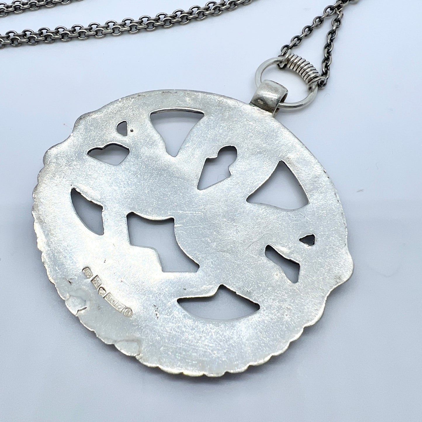 Kalevala Koru, Finland 1977. Vintage Sterling Silver Pendant Necklace.