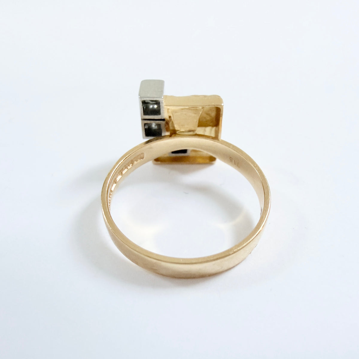 Björn Weckström för Lapponia, Finland 1989. Vintage 18k Gold Diamond Ring. Design: Diamond City.