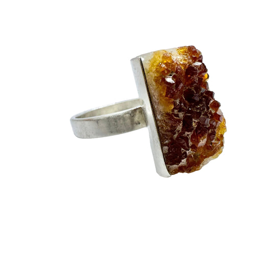 Magnus Maximus Designs, England 1971. Vintage Sterling Silver Druzy Citrine Quartz Ring.