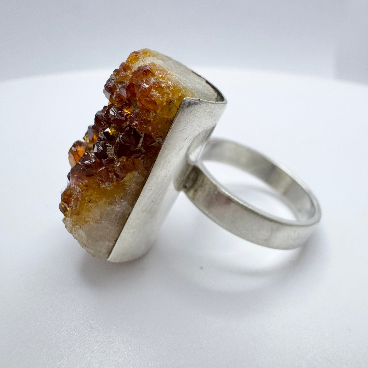 Magnus Maximus Designs, England 1971. Vintage Sterling Silver Druzy Citrine Quartz Ring.