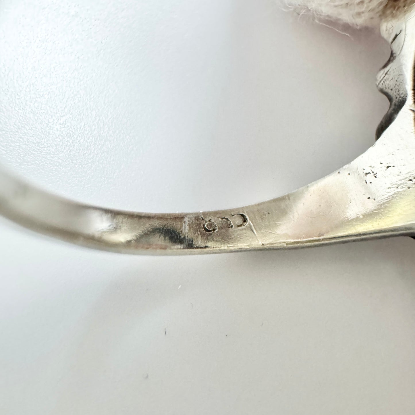 Vintage 1940-50s Solid Silver Moonstone Ring.