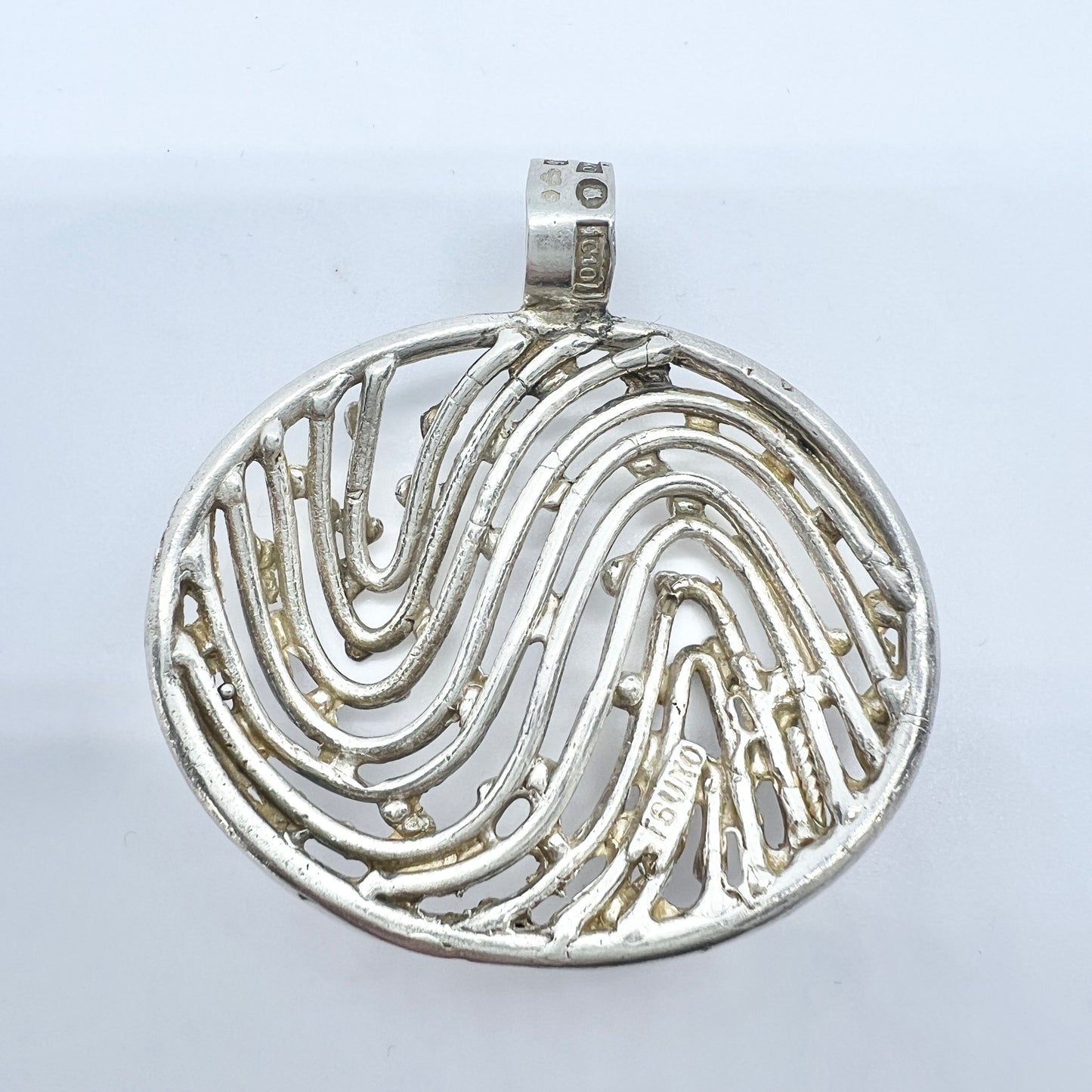 Etsuko Minowa, for Nordisk Kokusai, Sweden 1978. Vintage Sterling Silver pendant. Signed.