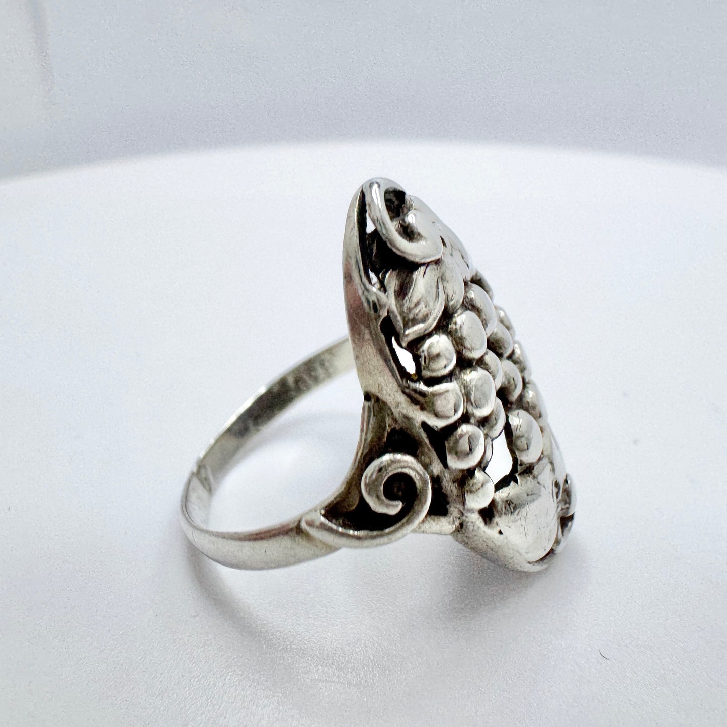 Denmark 1940s. Vintage Solid Silver Grapes Ring.
