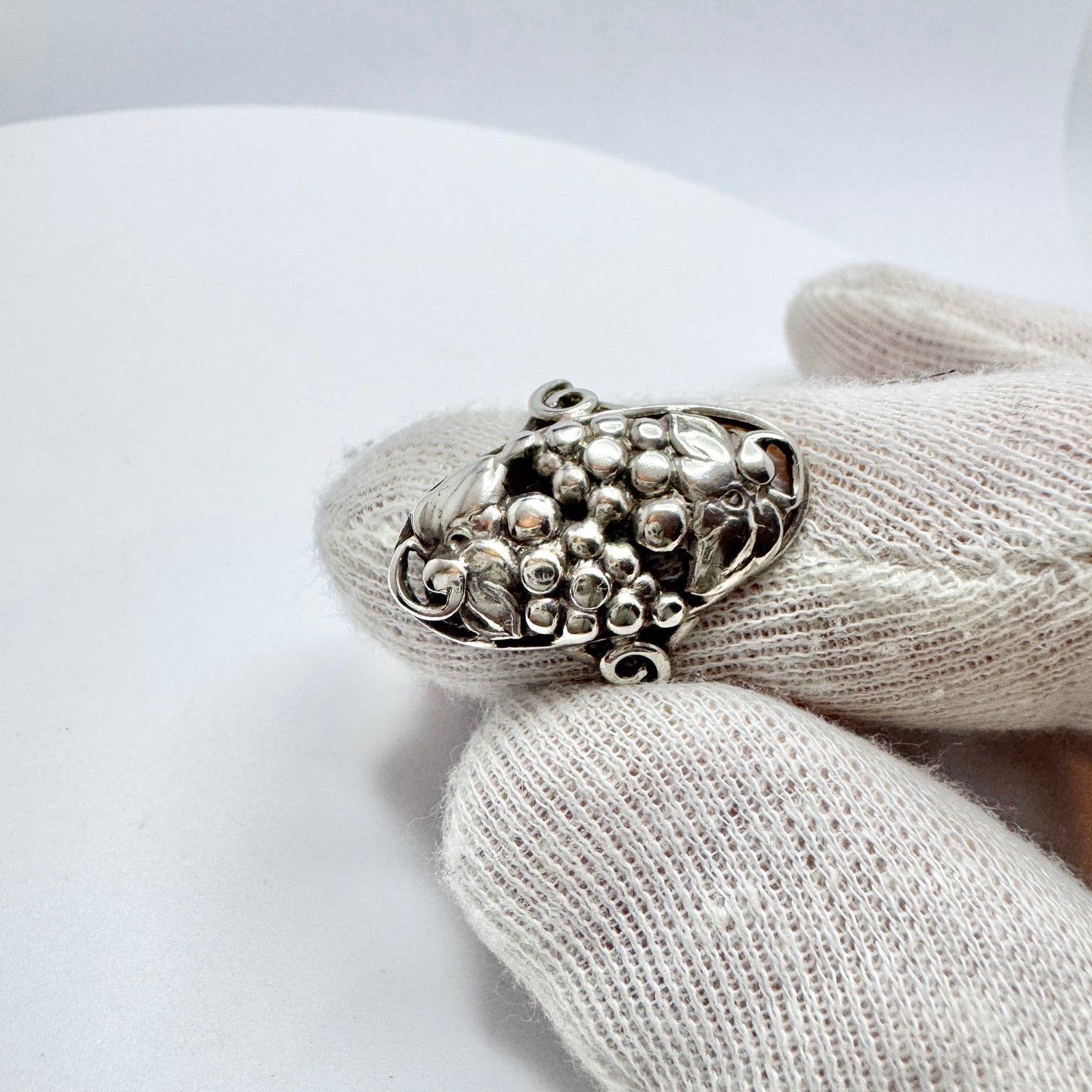 Denmark 1940s. Vintage Solid Silver Grapes Ring.