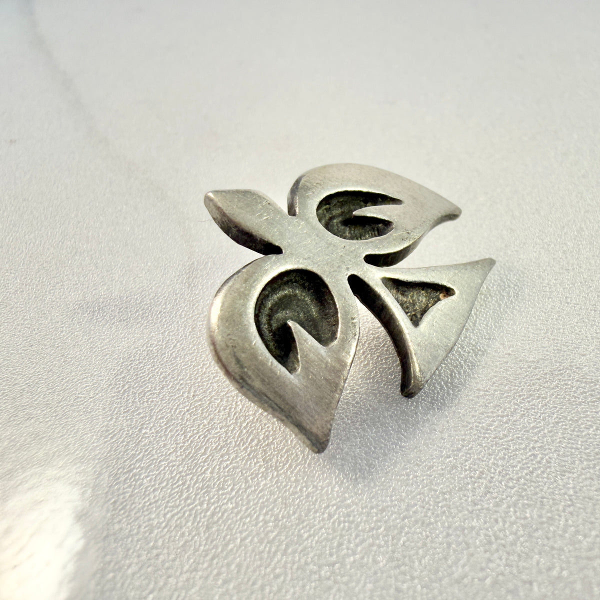 Rune Tennsmed, Sweden. Vintage Pewter Peace Dove Brooch.