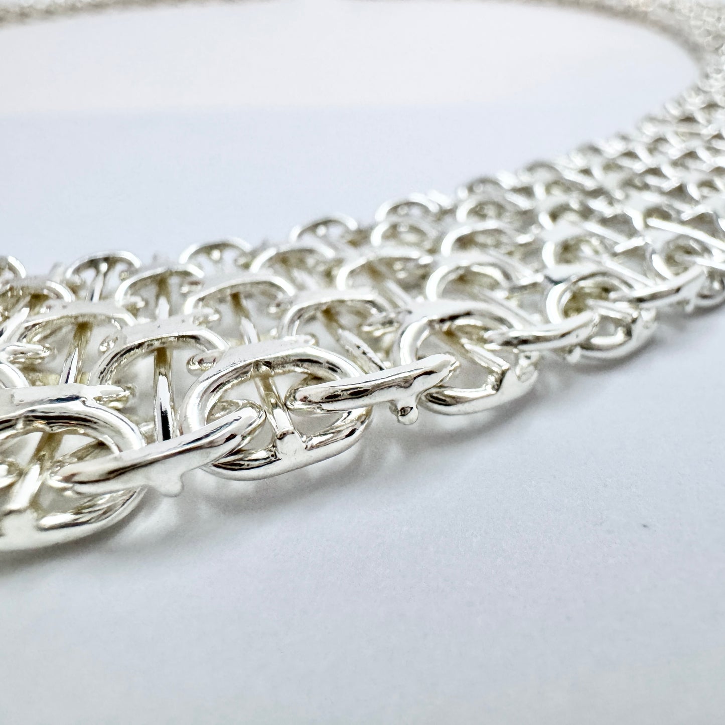 Indo Nordic, Sweden. Bold Vintage Sterling Silver X-link Necklace.