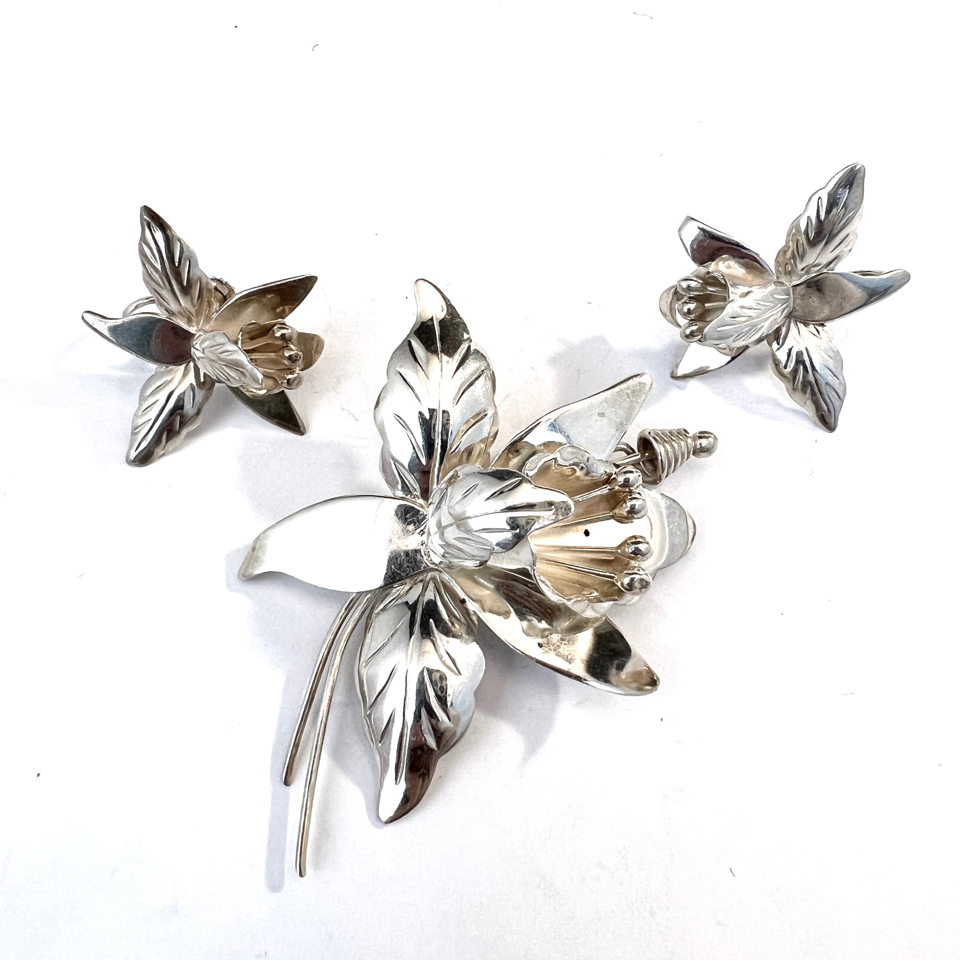 Taxco Mexico. Vintage c 1950s Sterling Silver Flower Brooch +