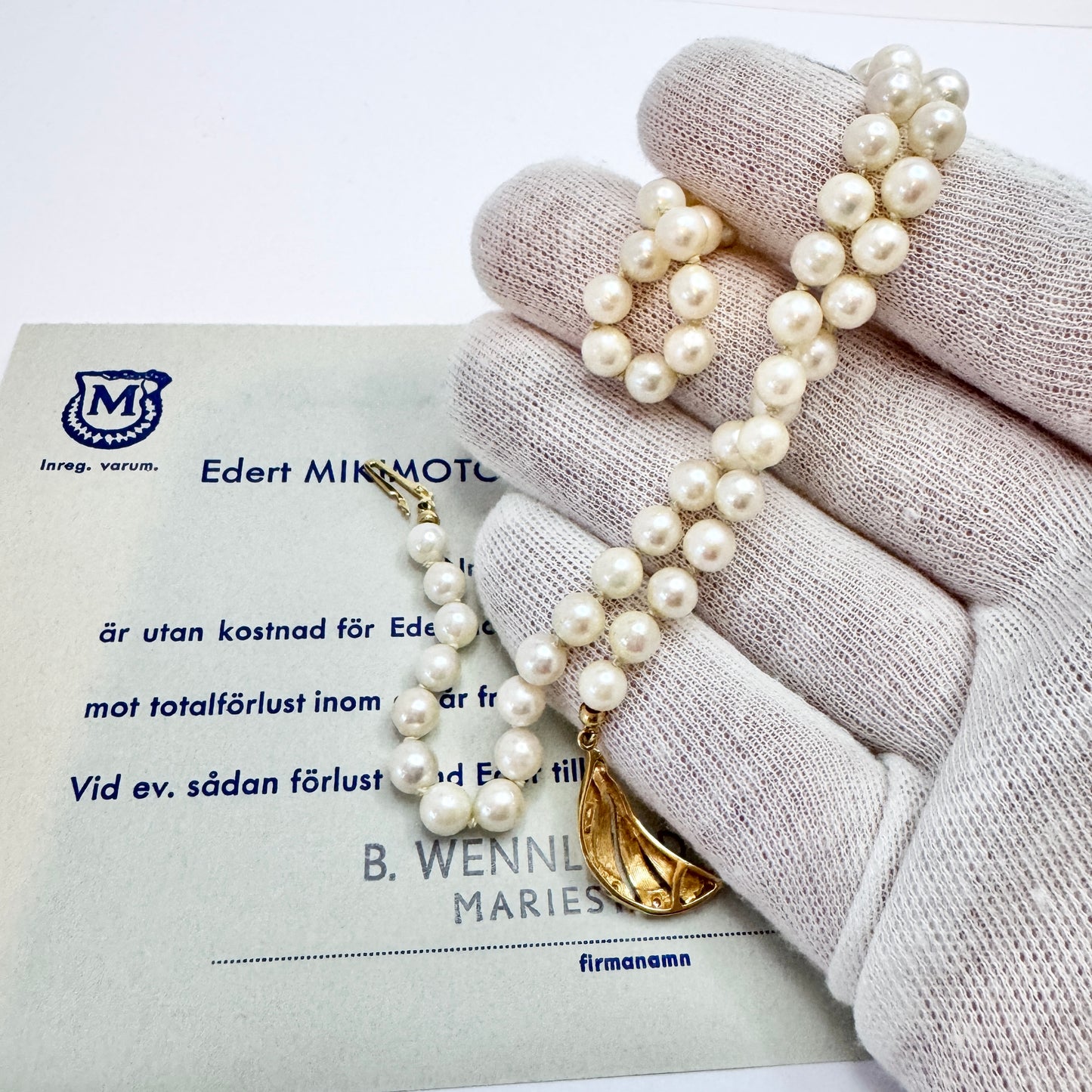 Vintage 1961. Mikimoto Pearl 18k Gold Diamond Clasp Necklace.