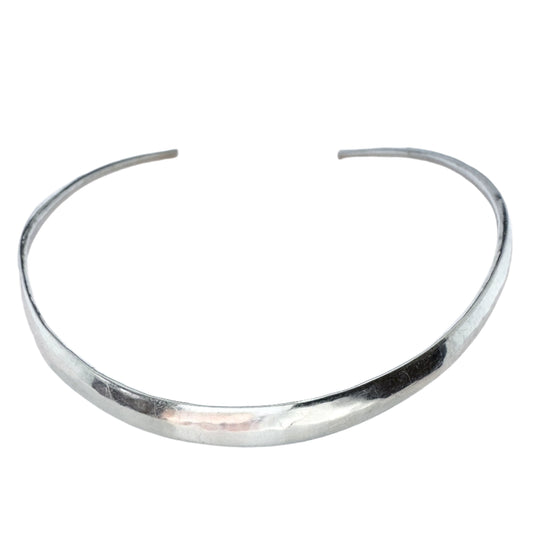 Ibe Dahlquist, Sweden 1974. Vintage Sterling Silver Torque Neck-ring .