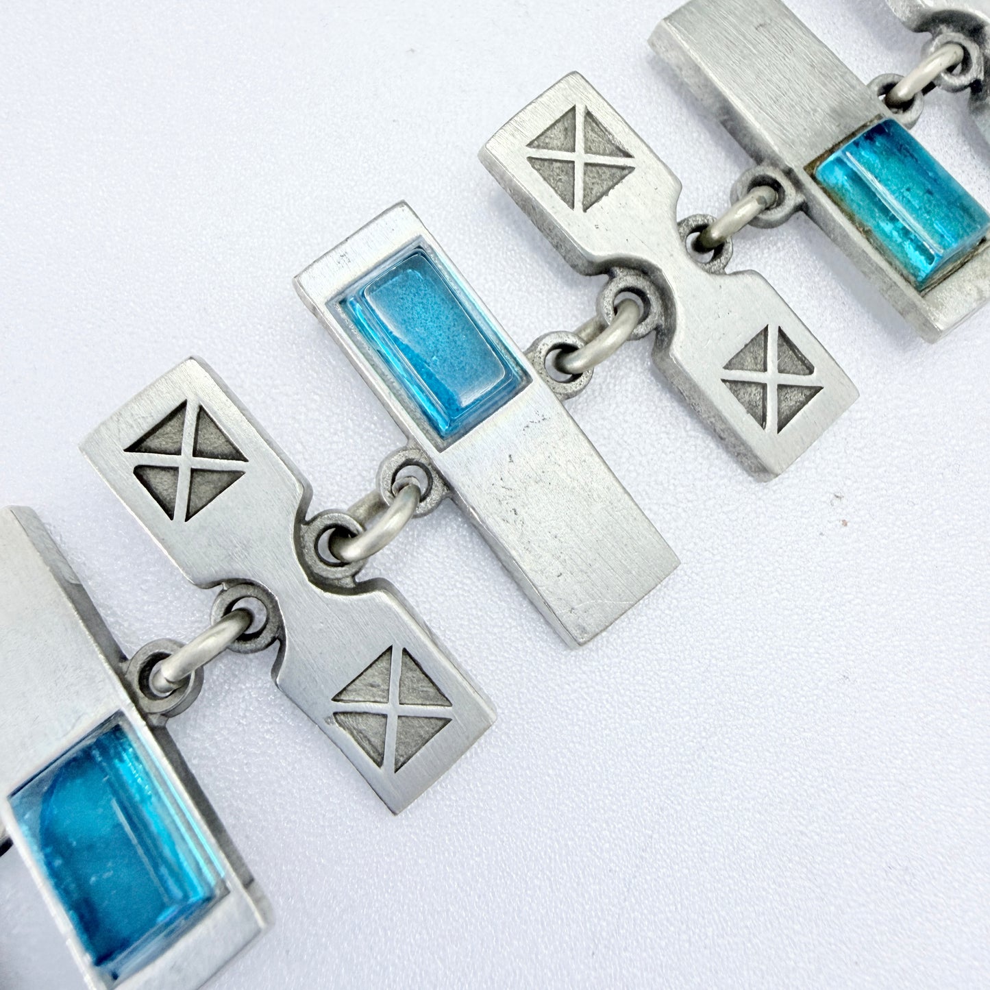 Kristofferson. Bold Vintage 1970s Pewter Blue Resin Bracelet
