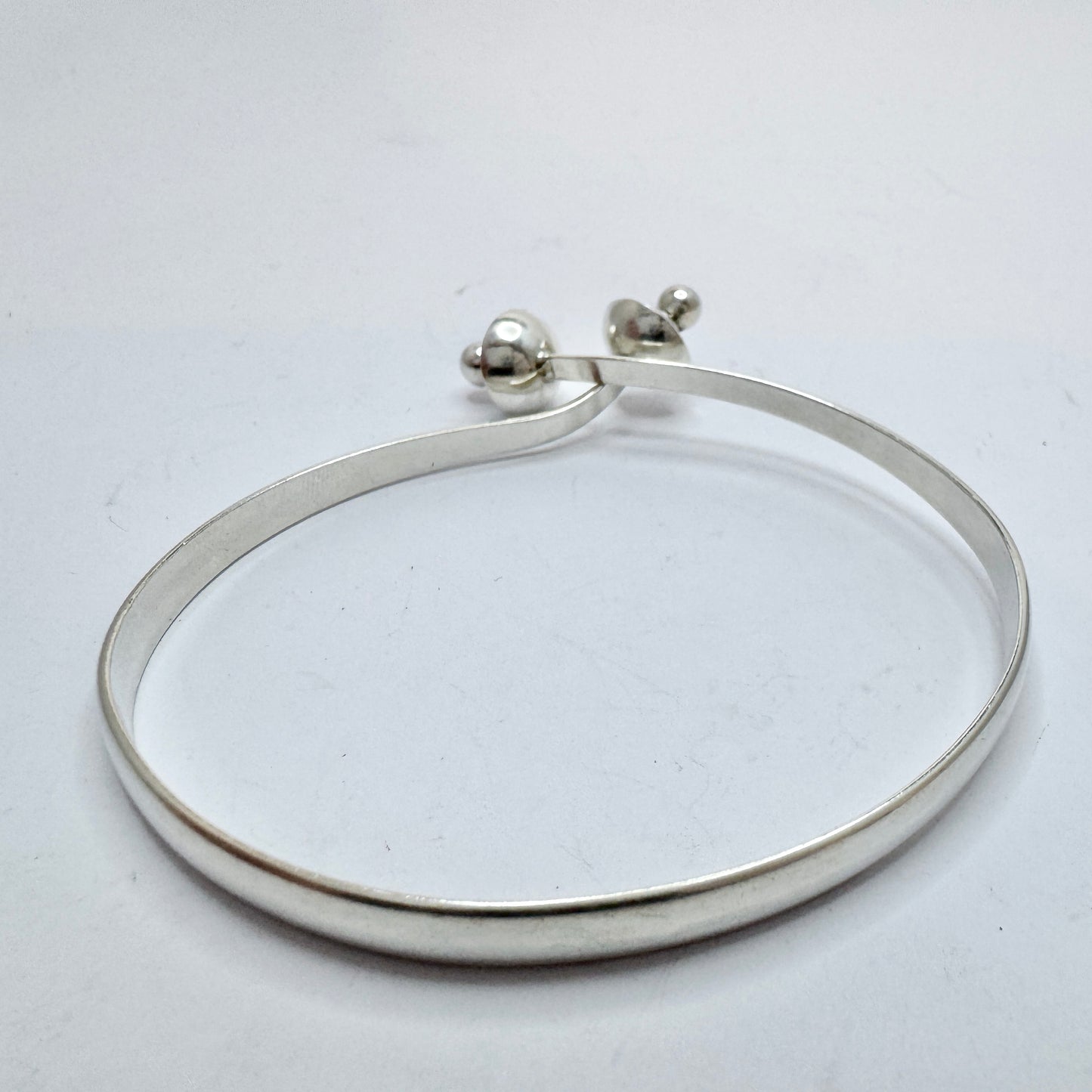 Michelsson, Sweden 1966. Vintage Sterling Silver Bangle Bracelet.