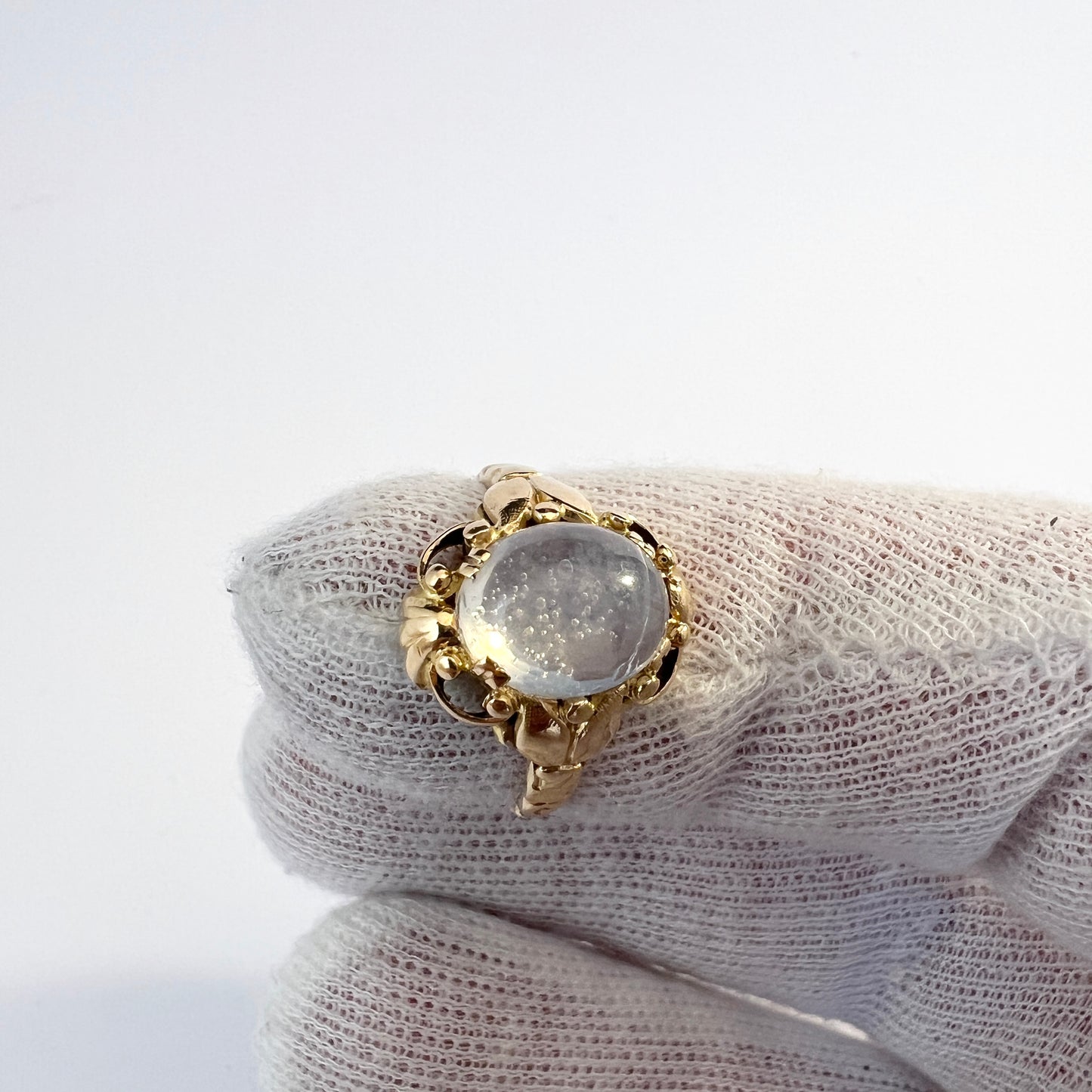 Ceson, Sweden 1954. Vintage 18k Gold Moonstone Ring
