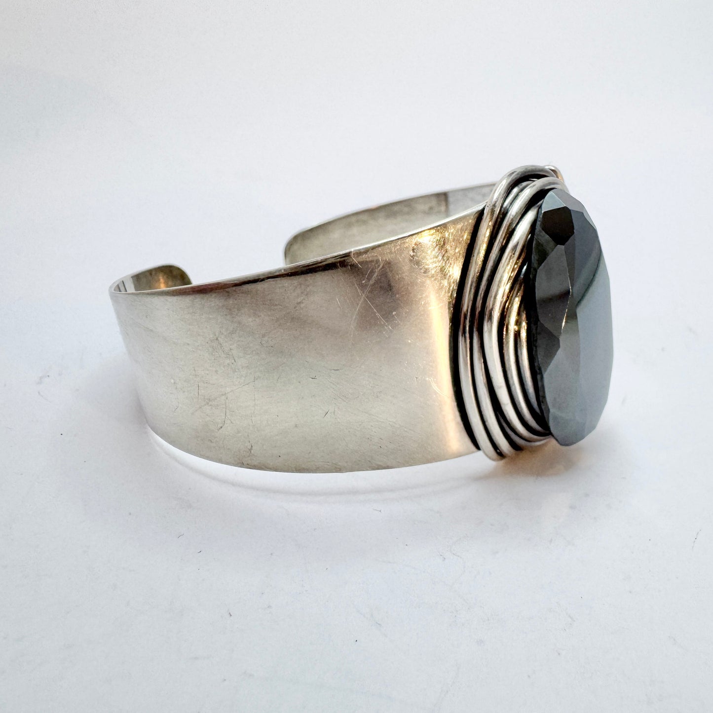 REBAJES, USA. Vintage Modernist Sterling Silver Onyx Cuff Bracelet.