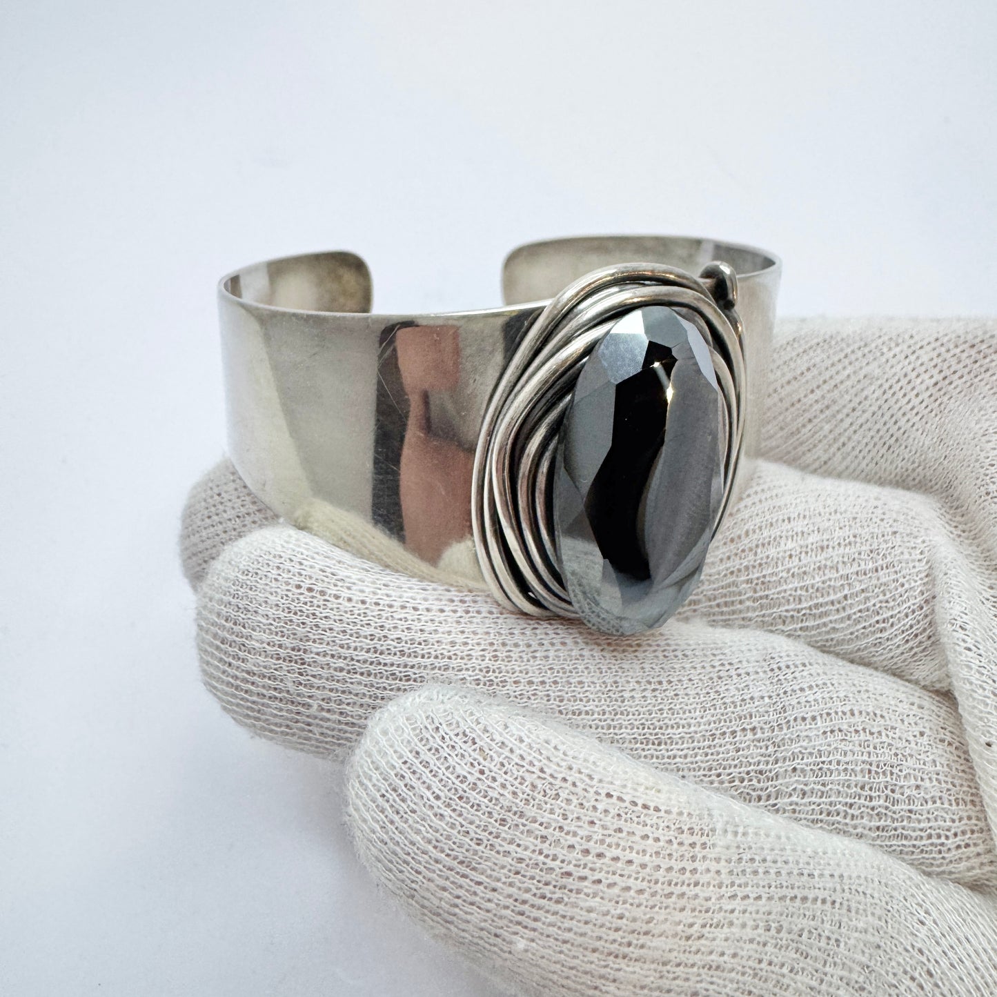 REBAJES, USA. Vintage Modernist Sterling Silver Onyx Cuff Bracelet.