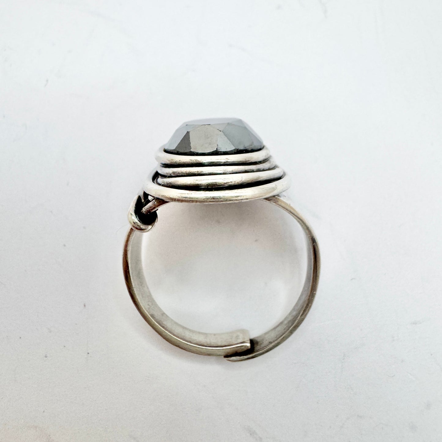 REBAJES, USA. Vintage Modernist Sterling Silver Onyx Ring.