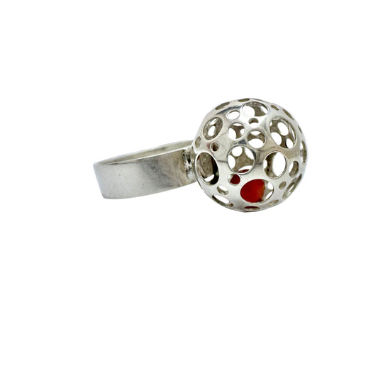 Liisa Vitali, Finland 1971. Vintage Sterling Silver Carnelian Sphere Ring.