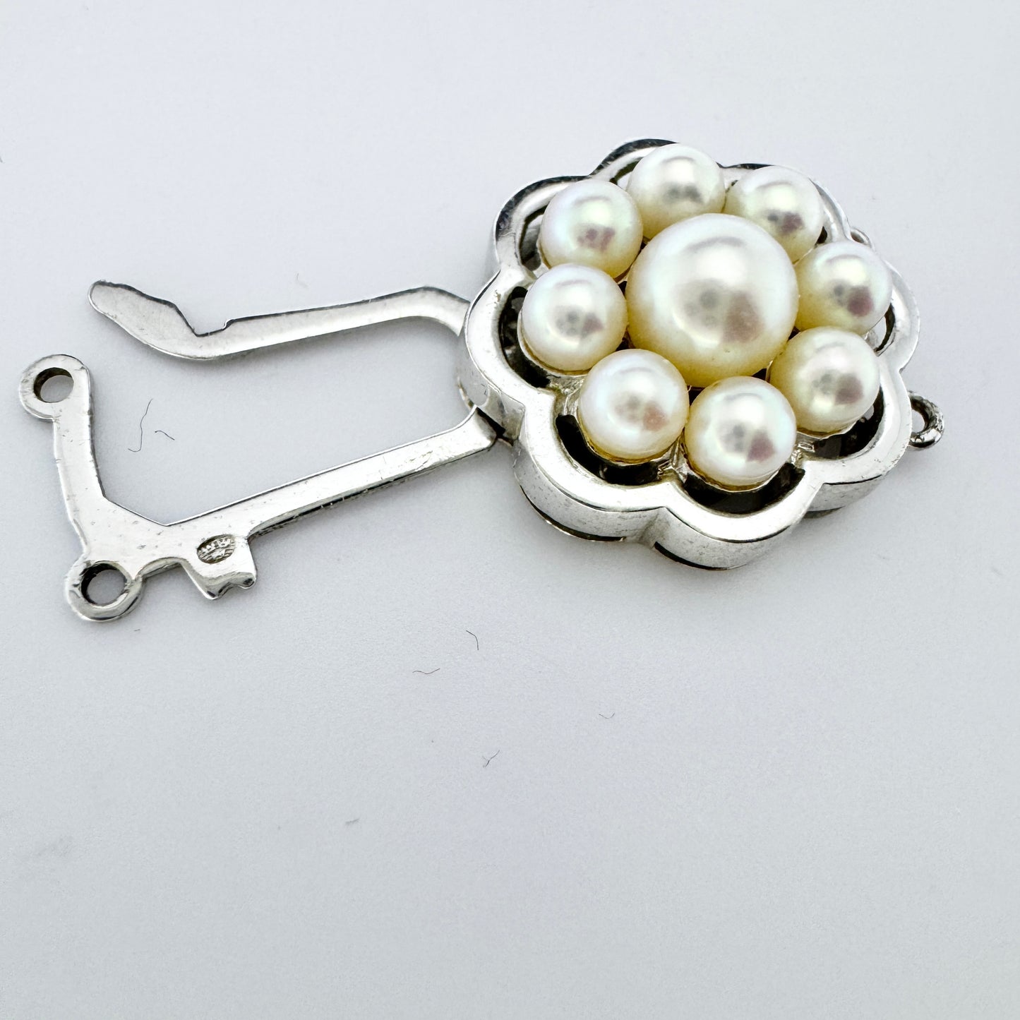 Sweden. Vintage 18k Gold Pearl 2-Strand Clasp.